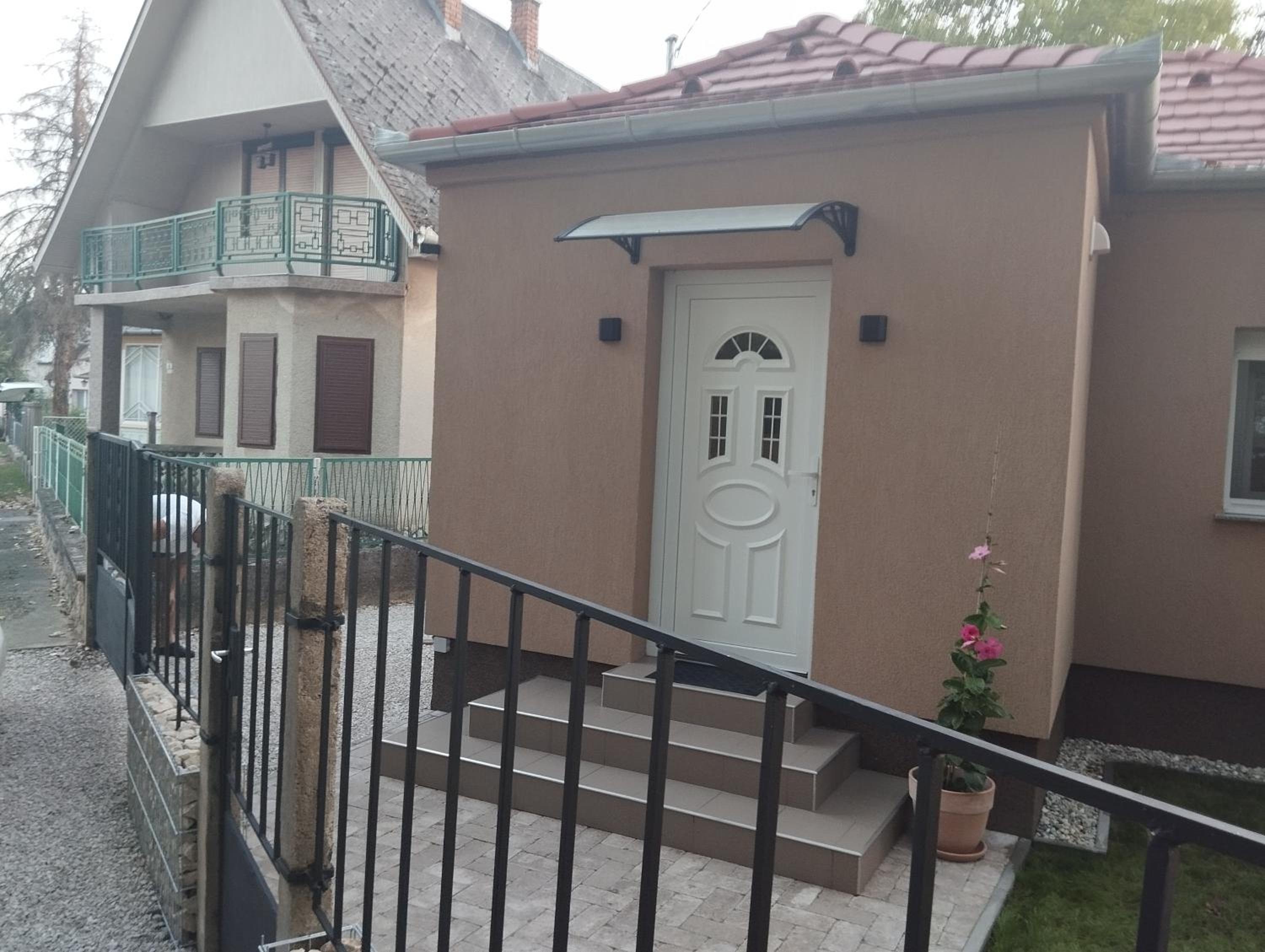 One-Bedroom House photo 2