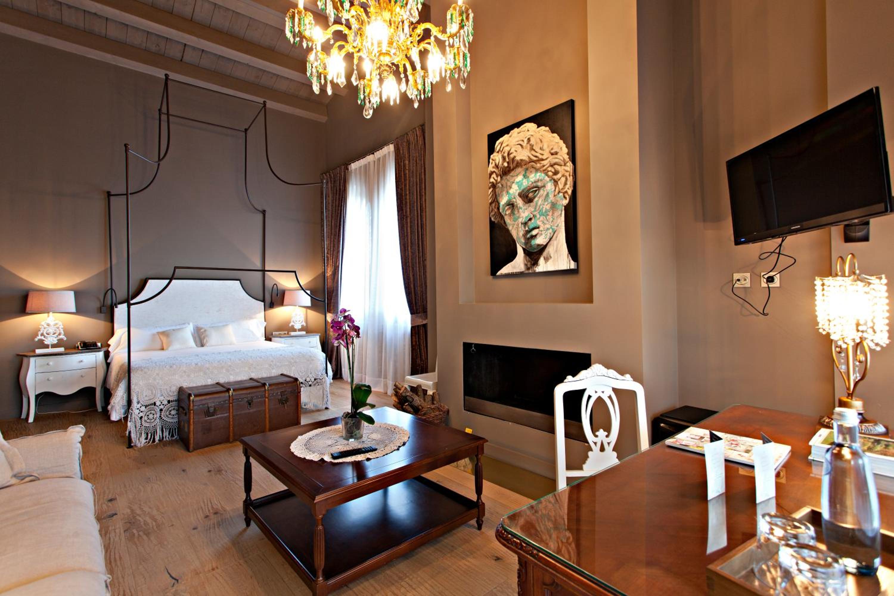 Deluxe Room - Photo 4