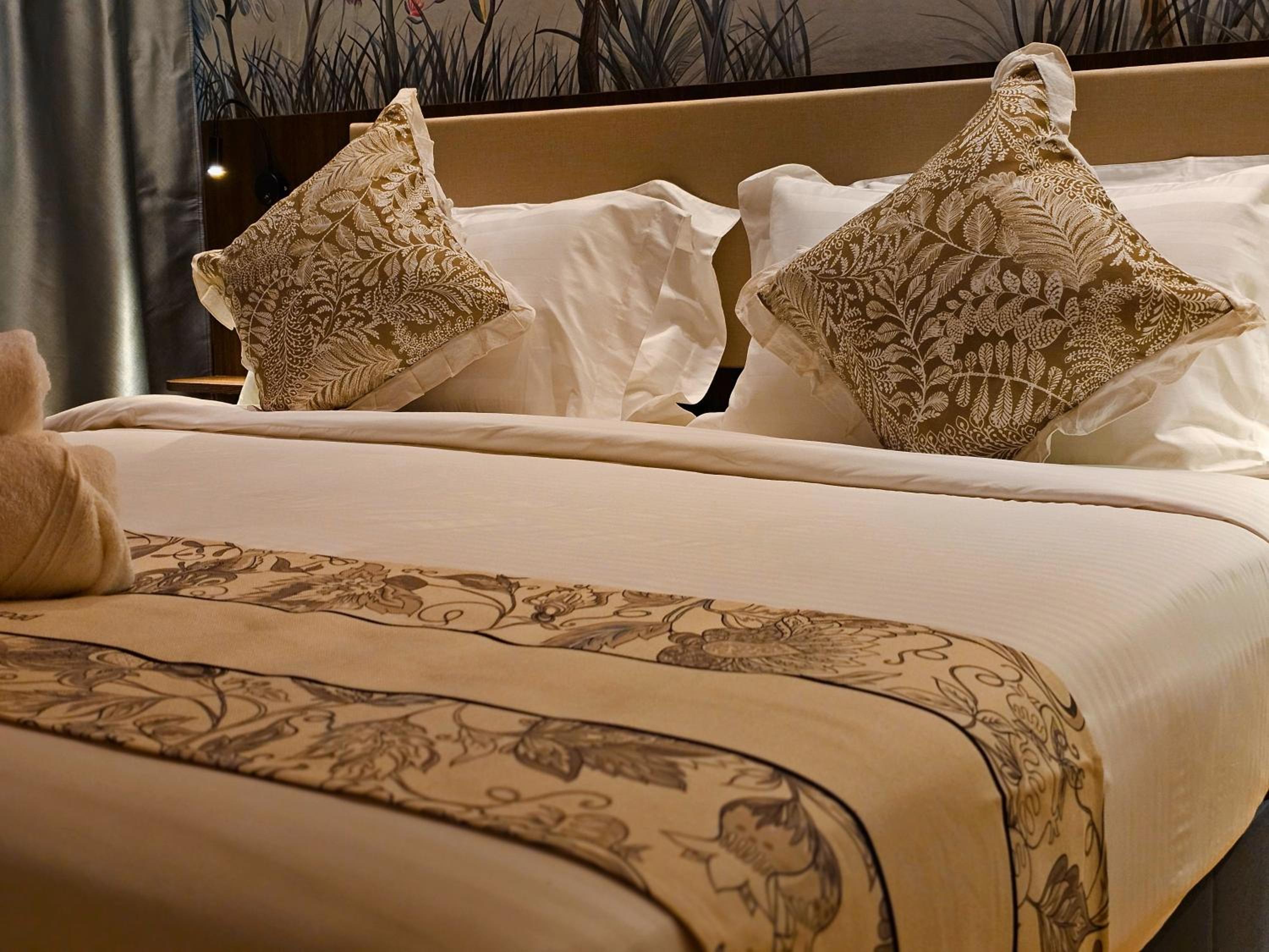 Two-Bedroom Suite - Photo 2
