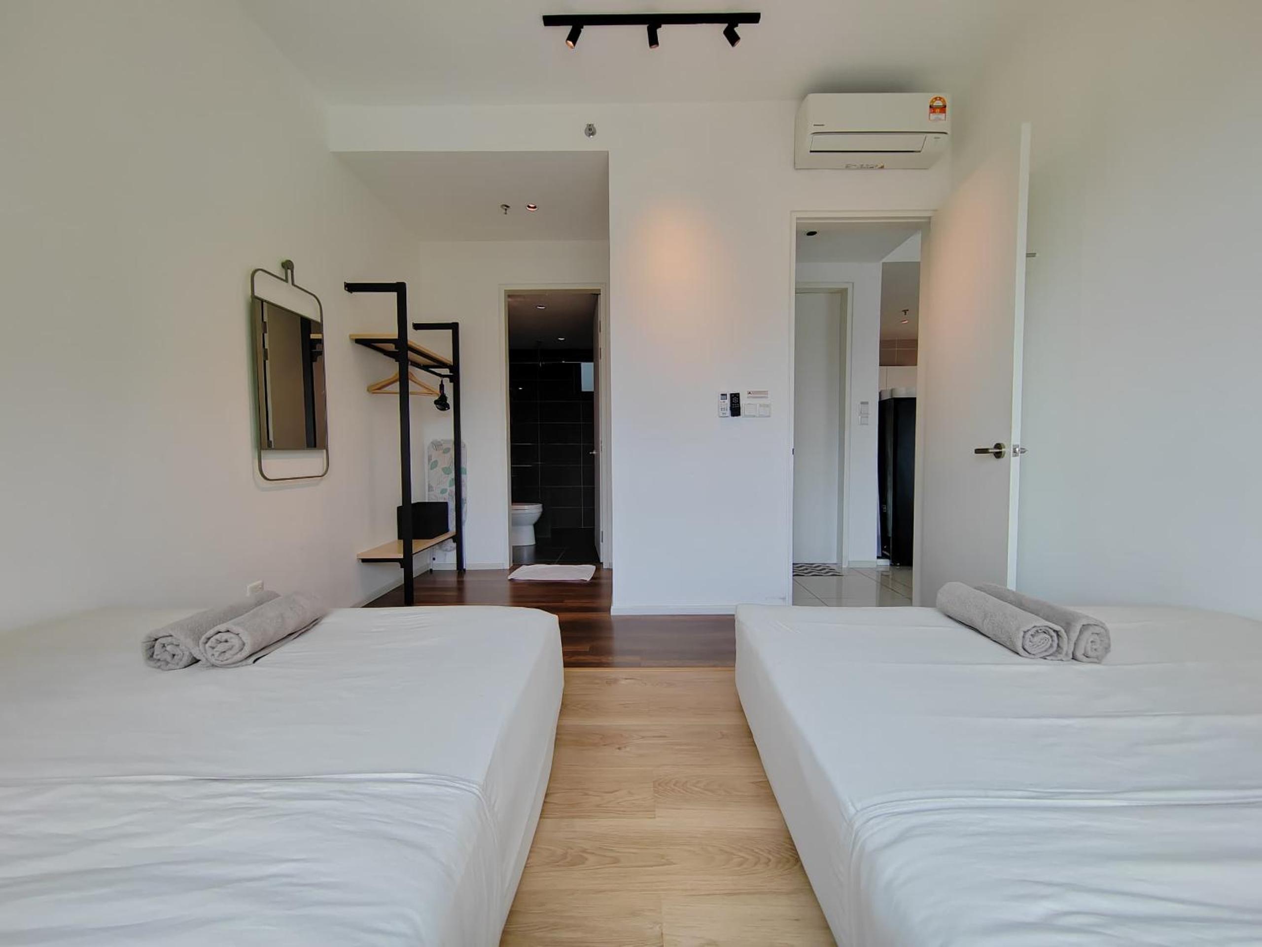 Two-Bedroom Suite - Photo 2