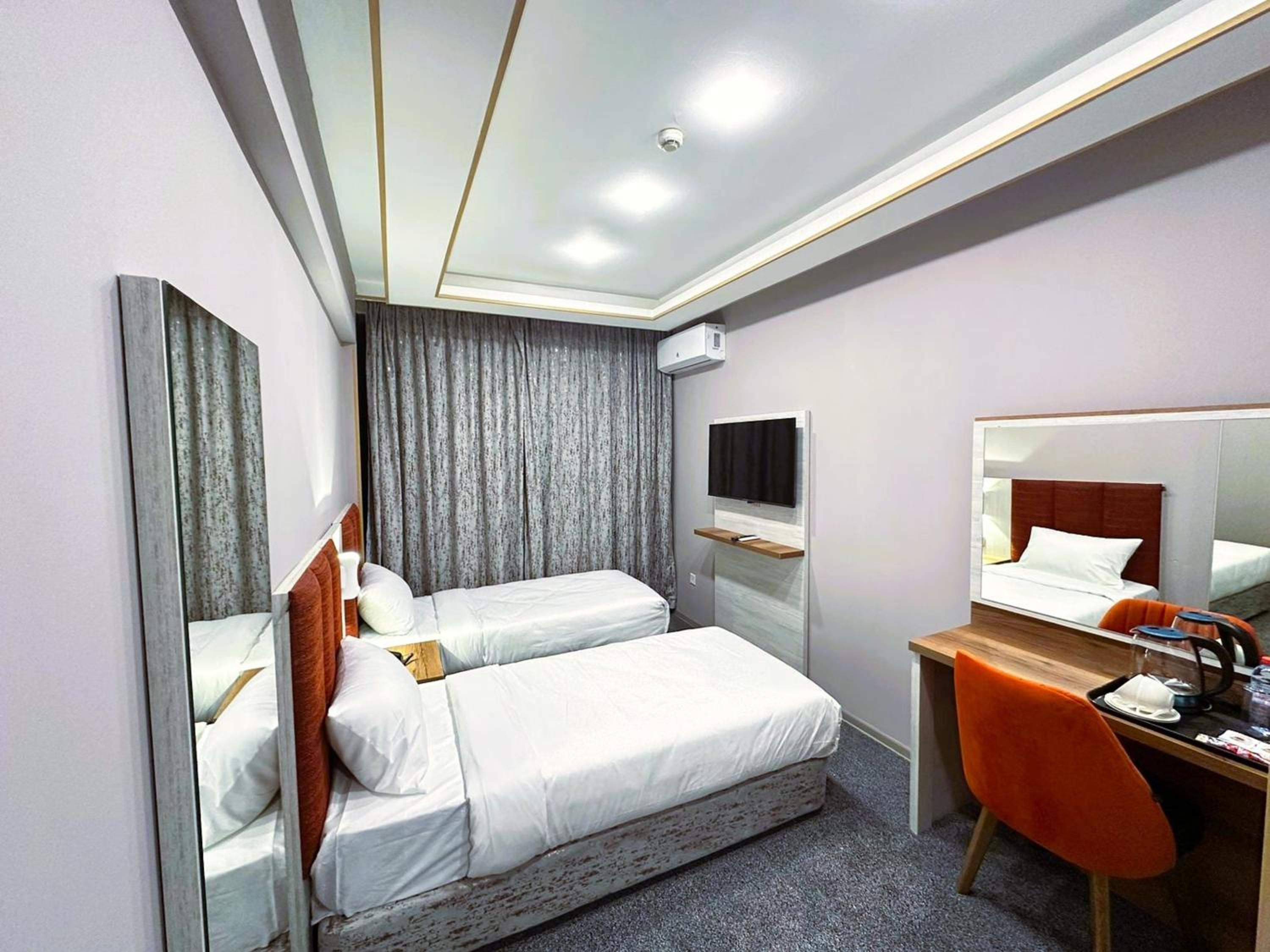 Double or Twin Room with Swimming Pool Access