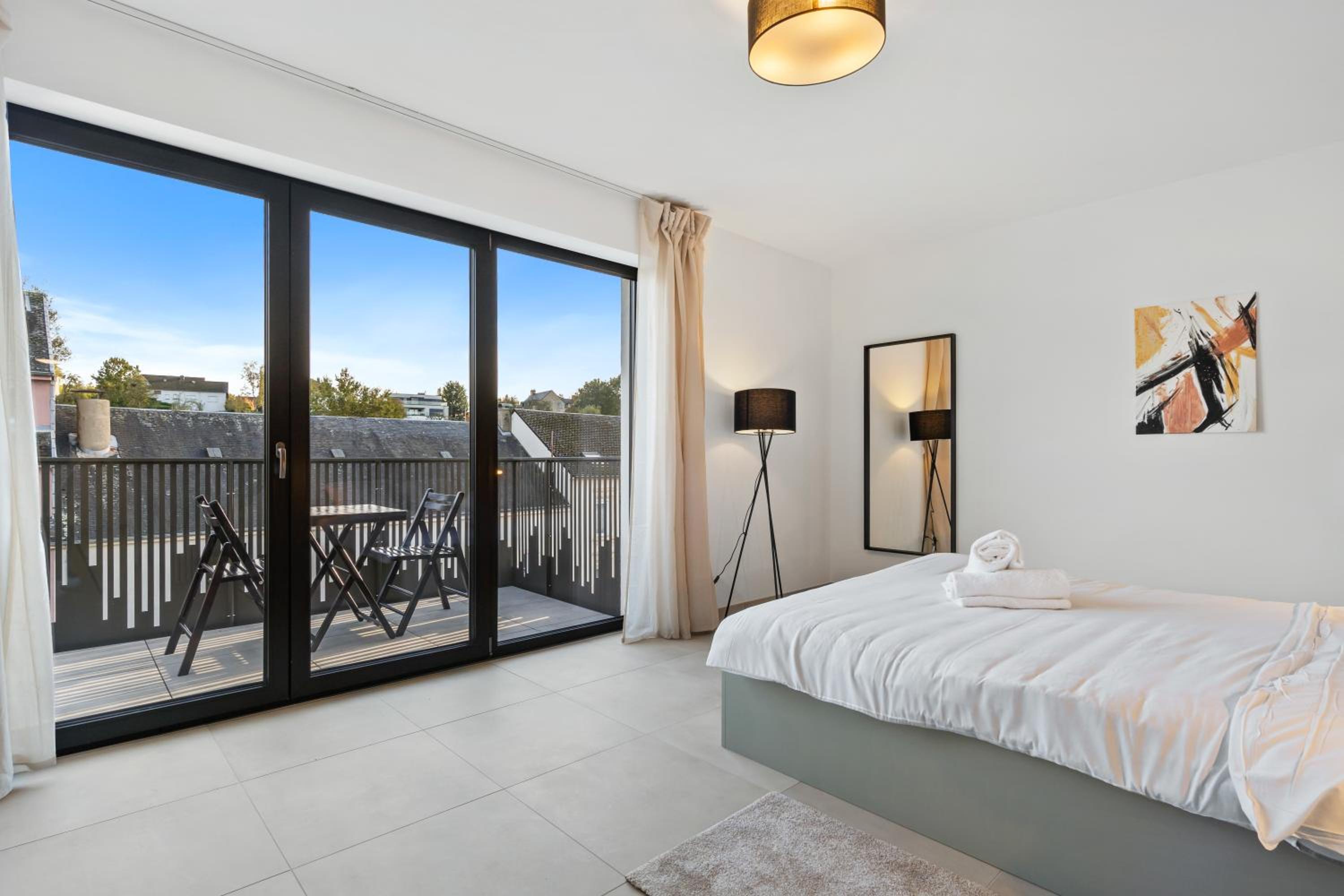 Queen Room with Balcony photo 2
