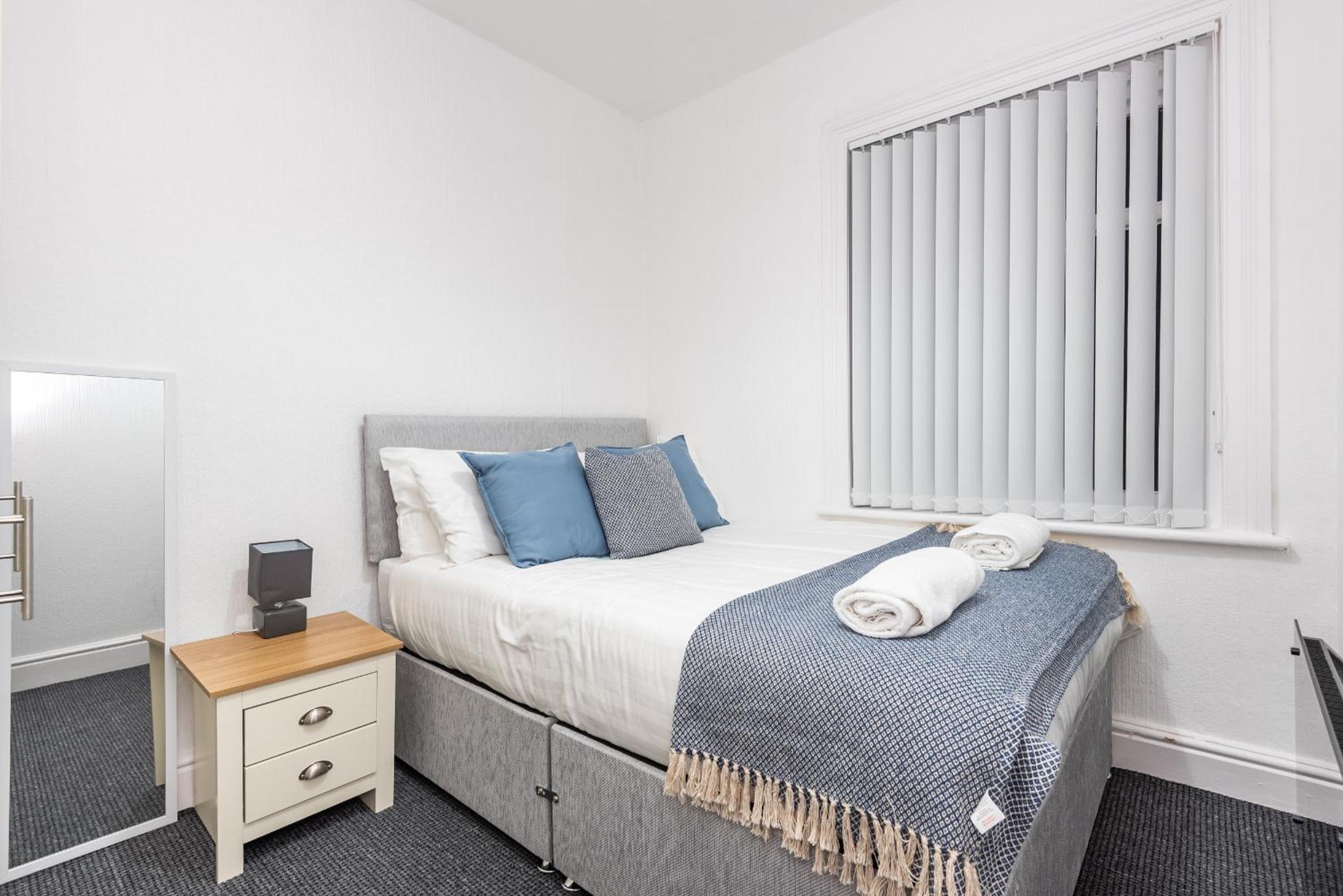 One-Bedroom Standard Apartment