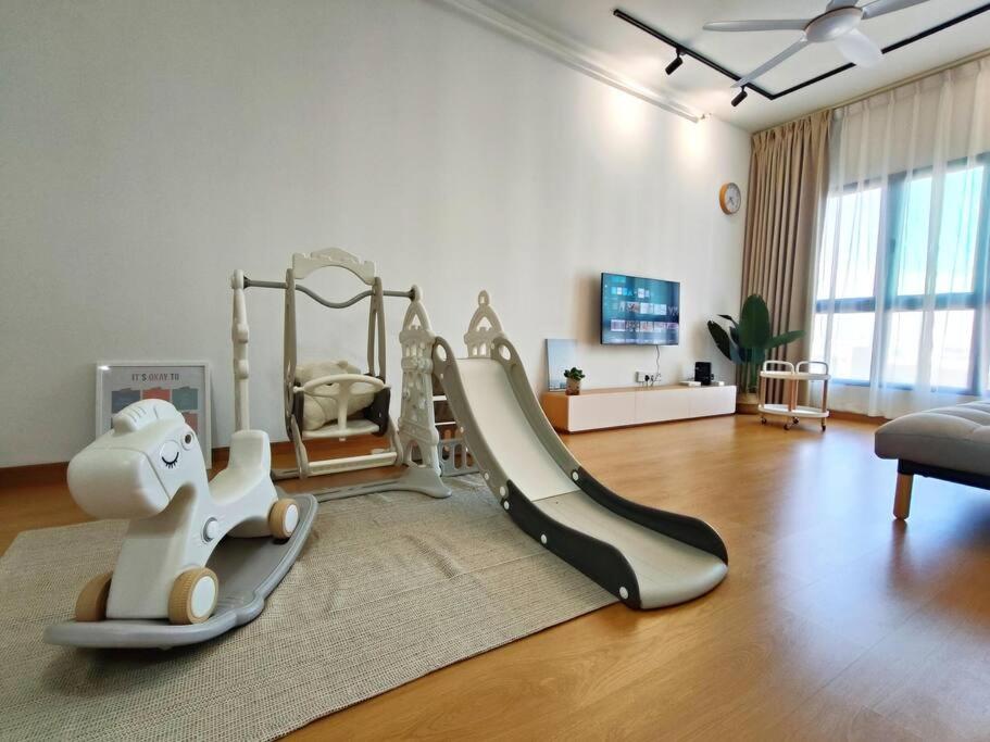 One-Bedroom Apartment with Pool View photo 3