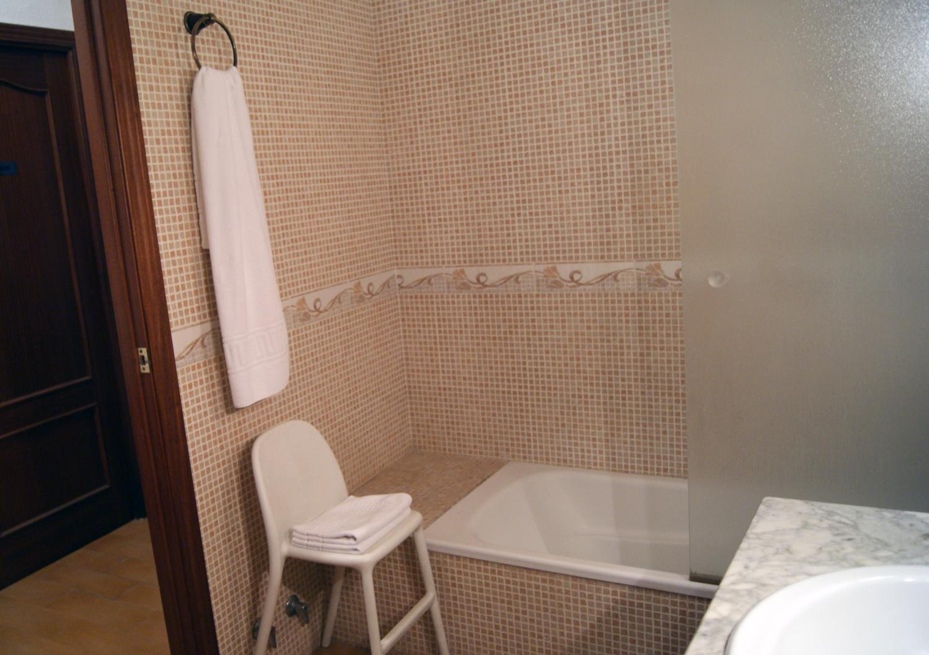 One-Bedroom Apartment with Garden View photo 2