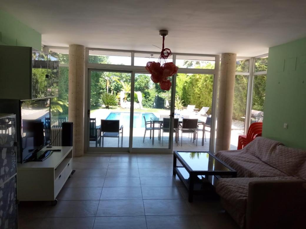 Villa de Tres Habitaciones