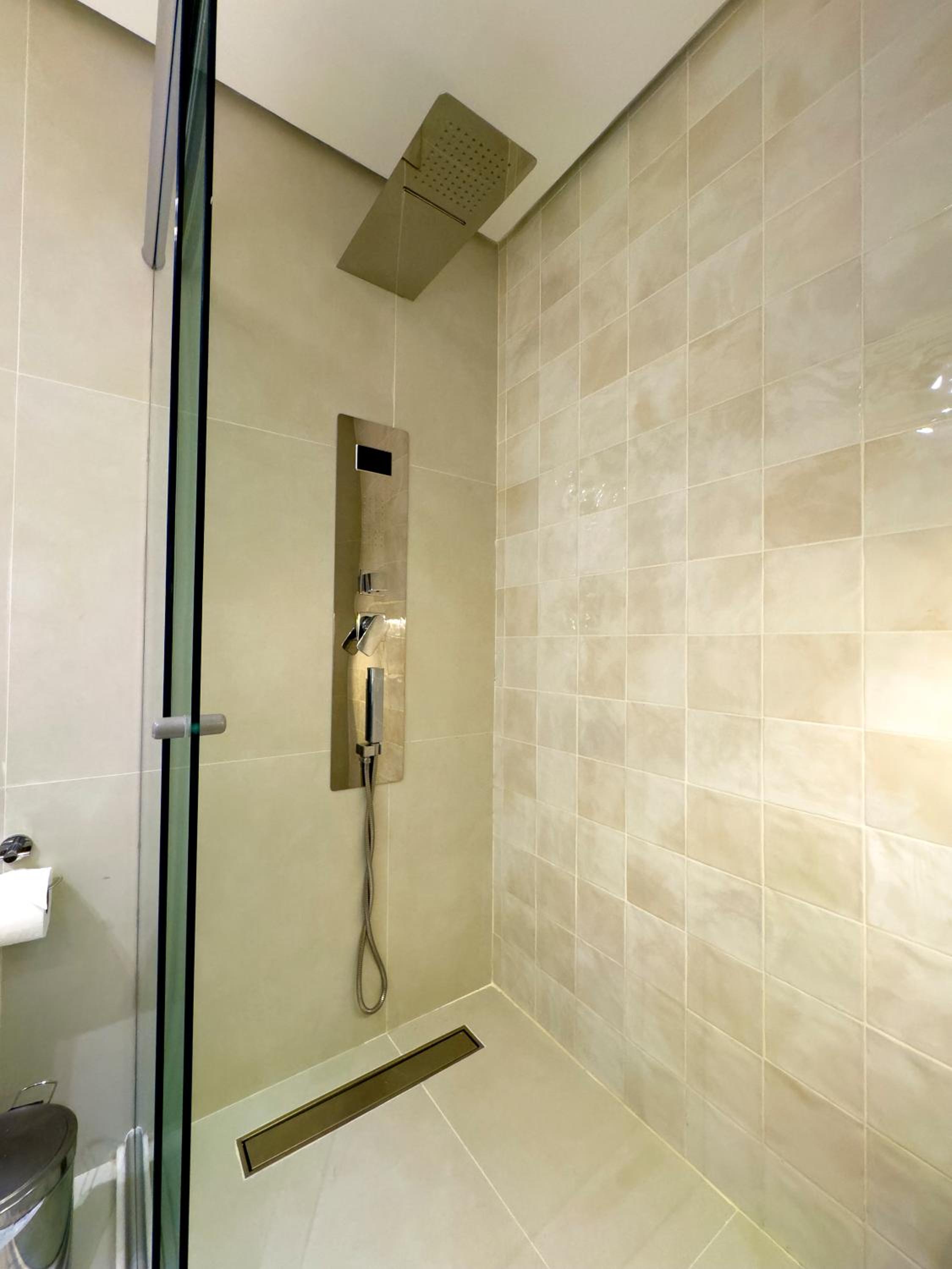 Suite with Bath Tub and Balcony