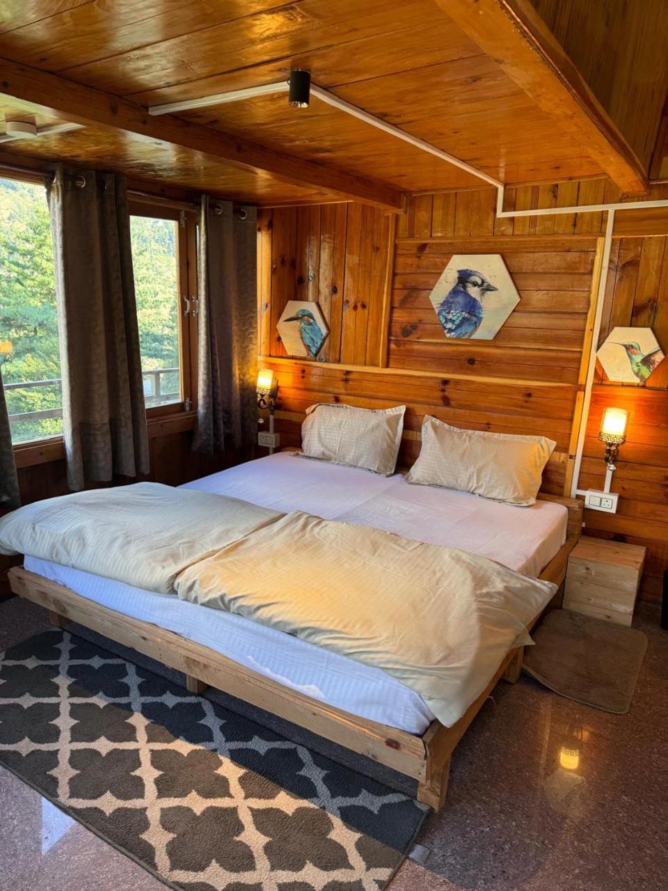 Double Room with Shared Bathroom photo 1
