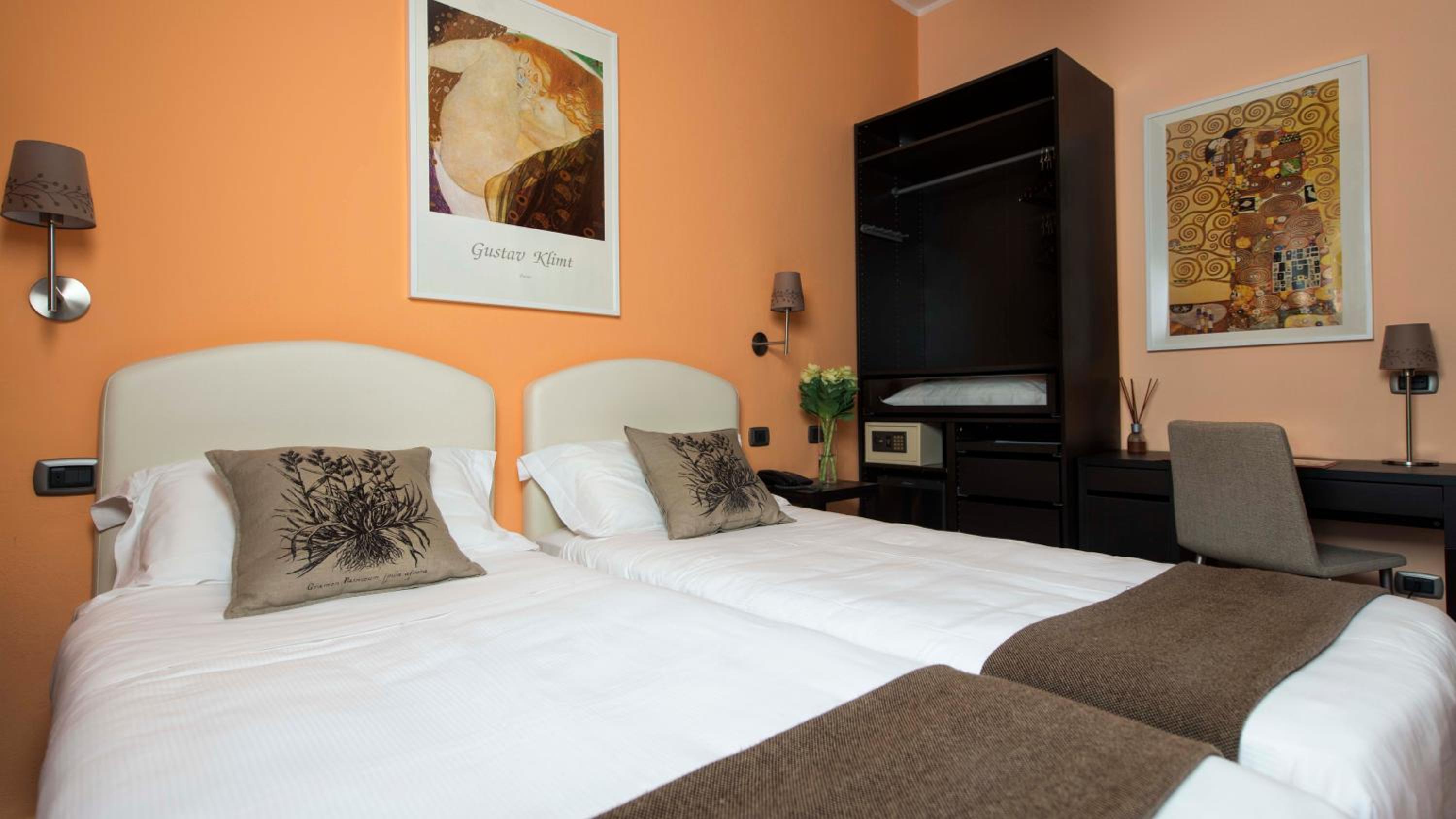 Twin Room