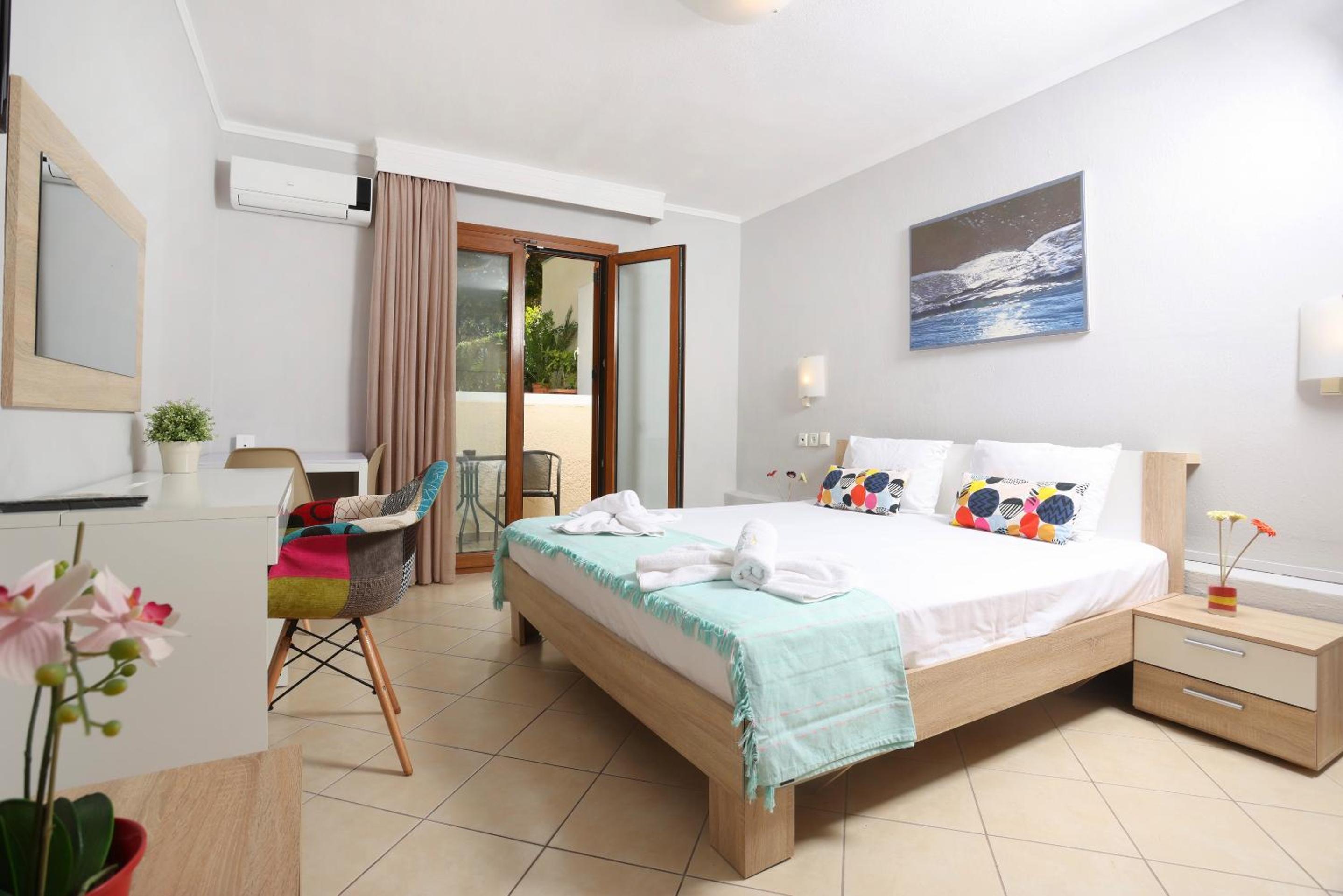 Semi-Basement Double Room with Garden View