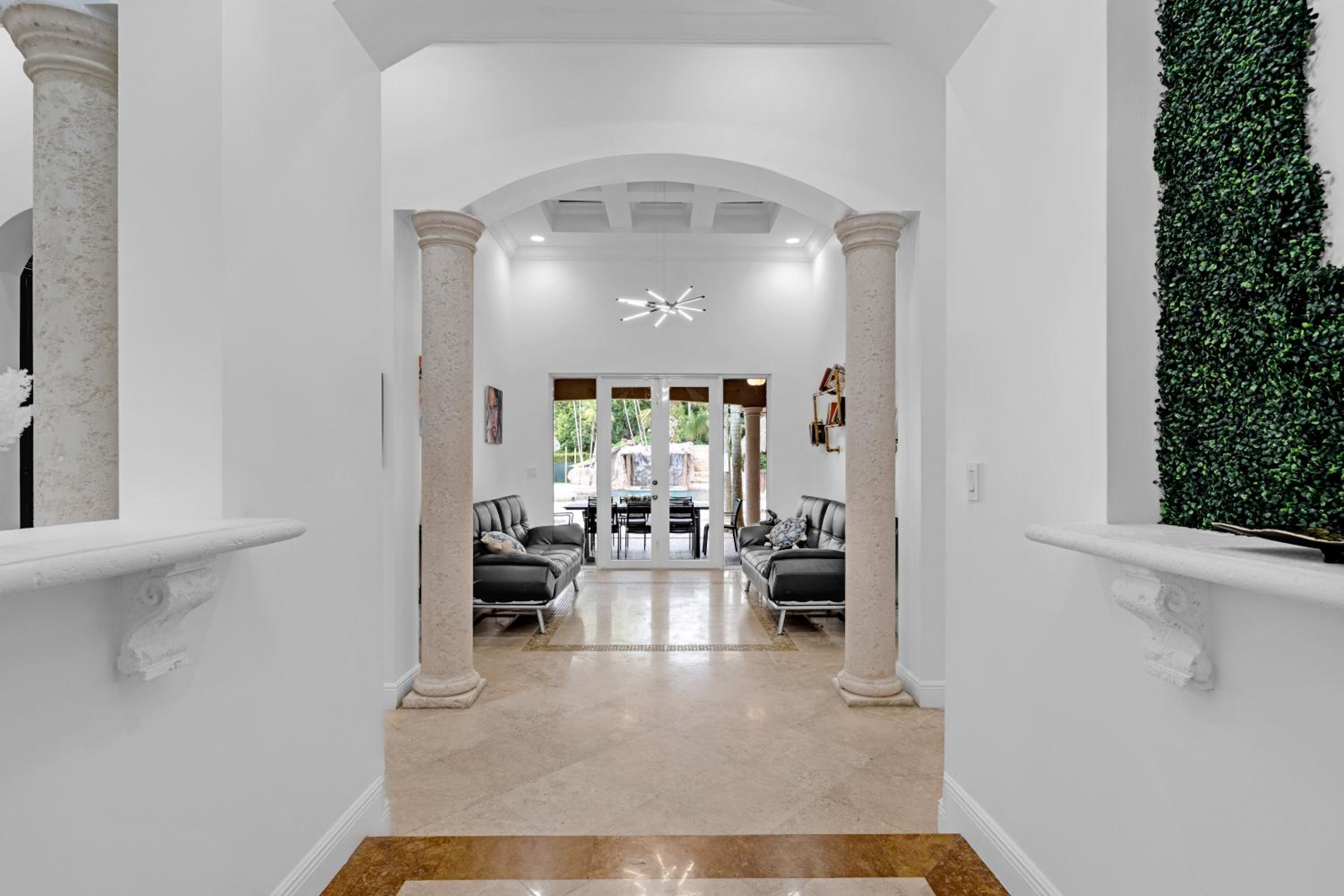 Four-Bedroom House photo 1