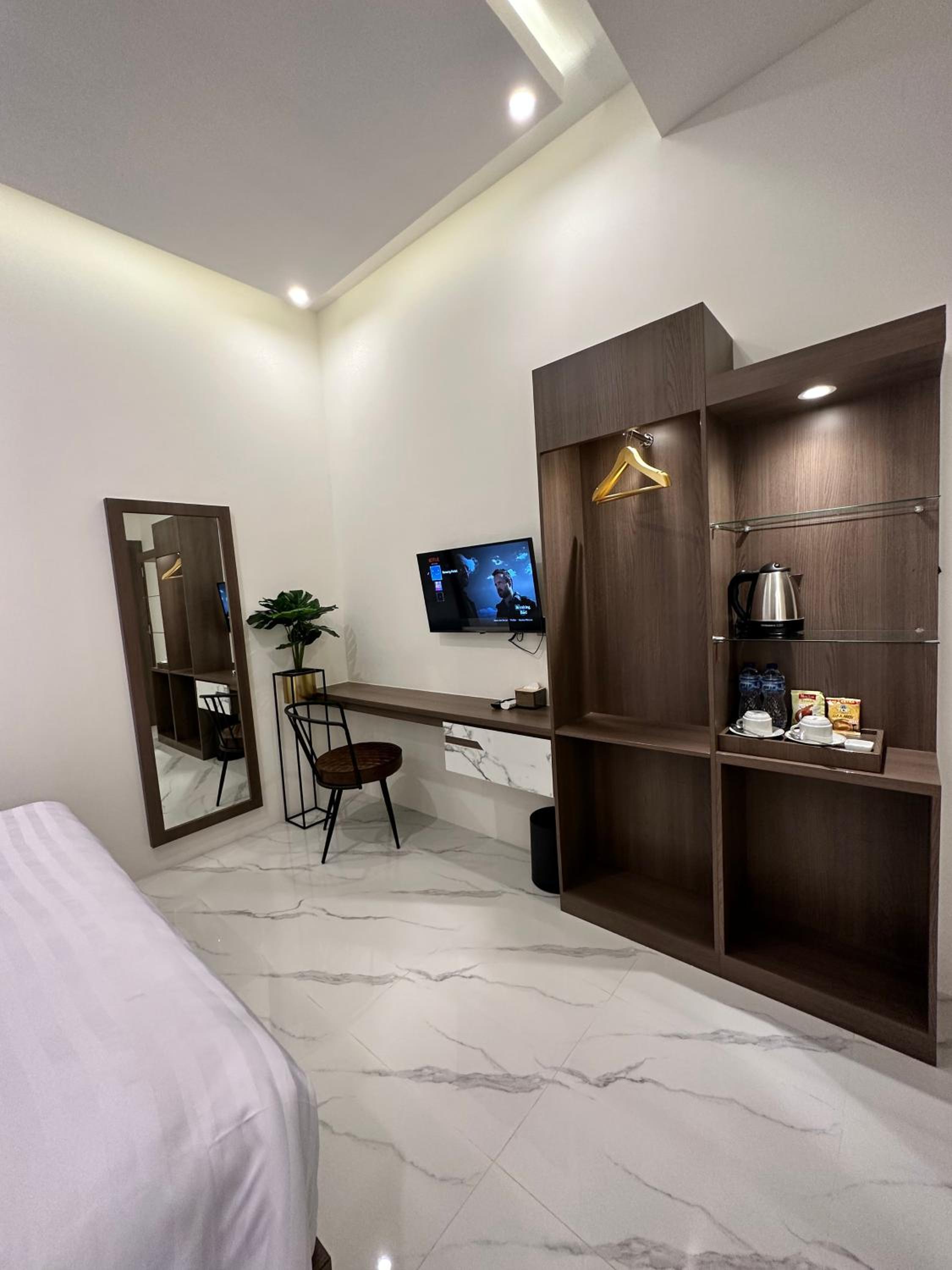 Superior King Room