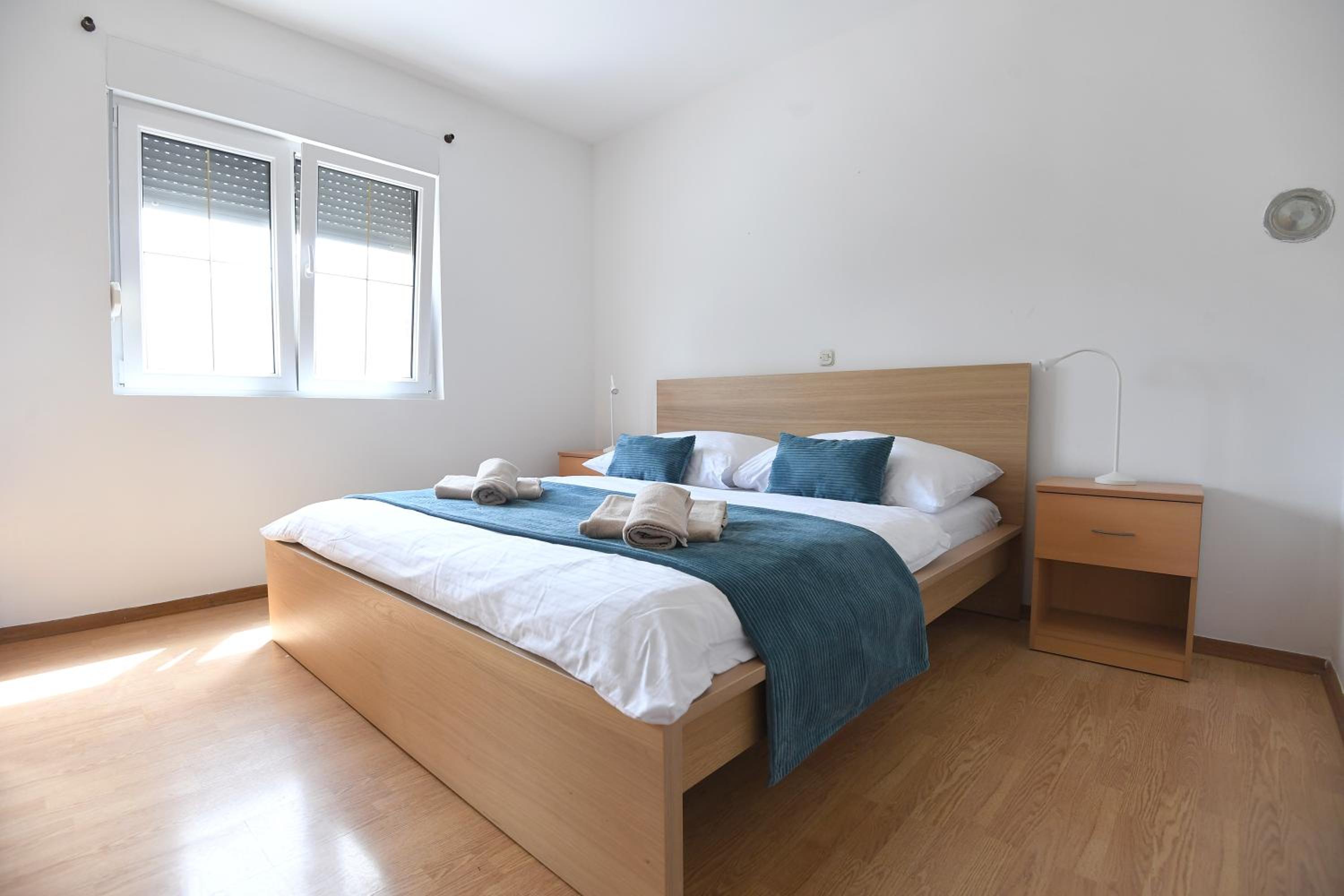 Three-Bedroom Apartment with Sea View photo 1