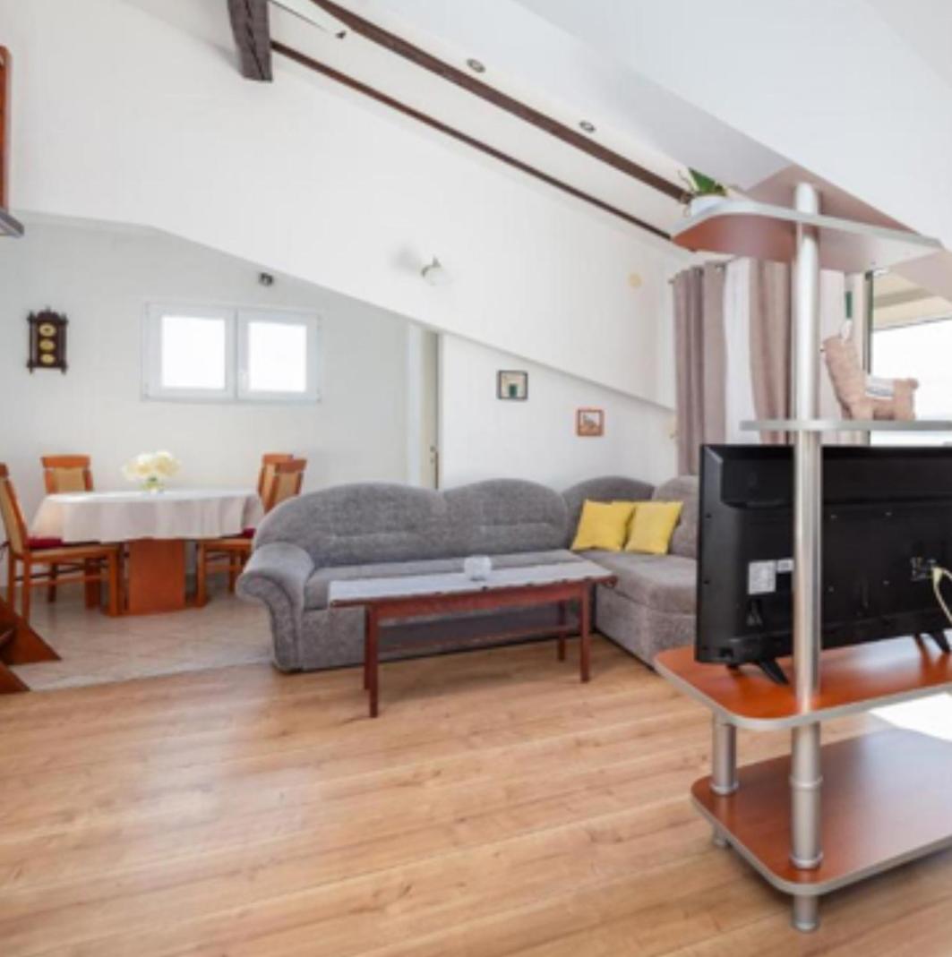 Studio Apartment with Sea View photo 1