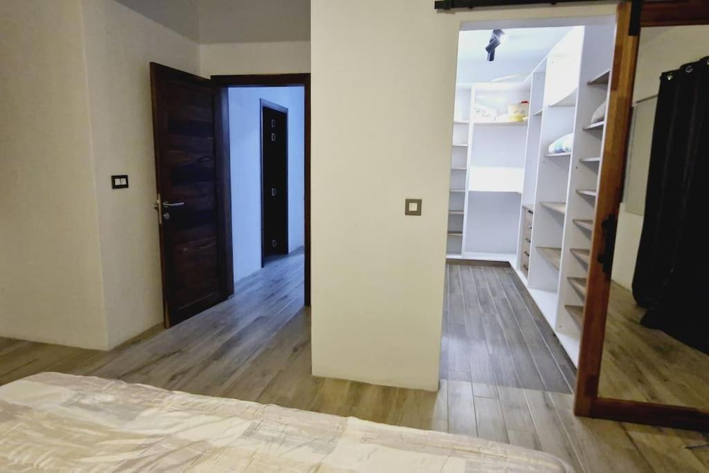Villa photo 3