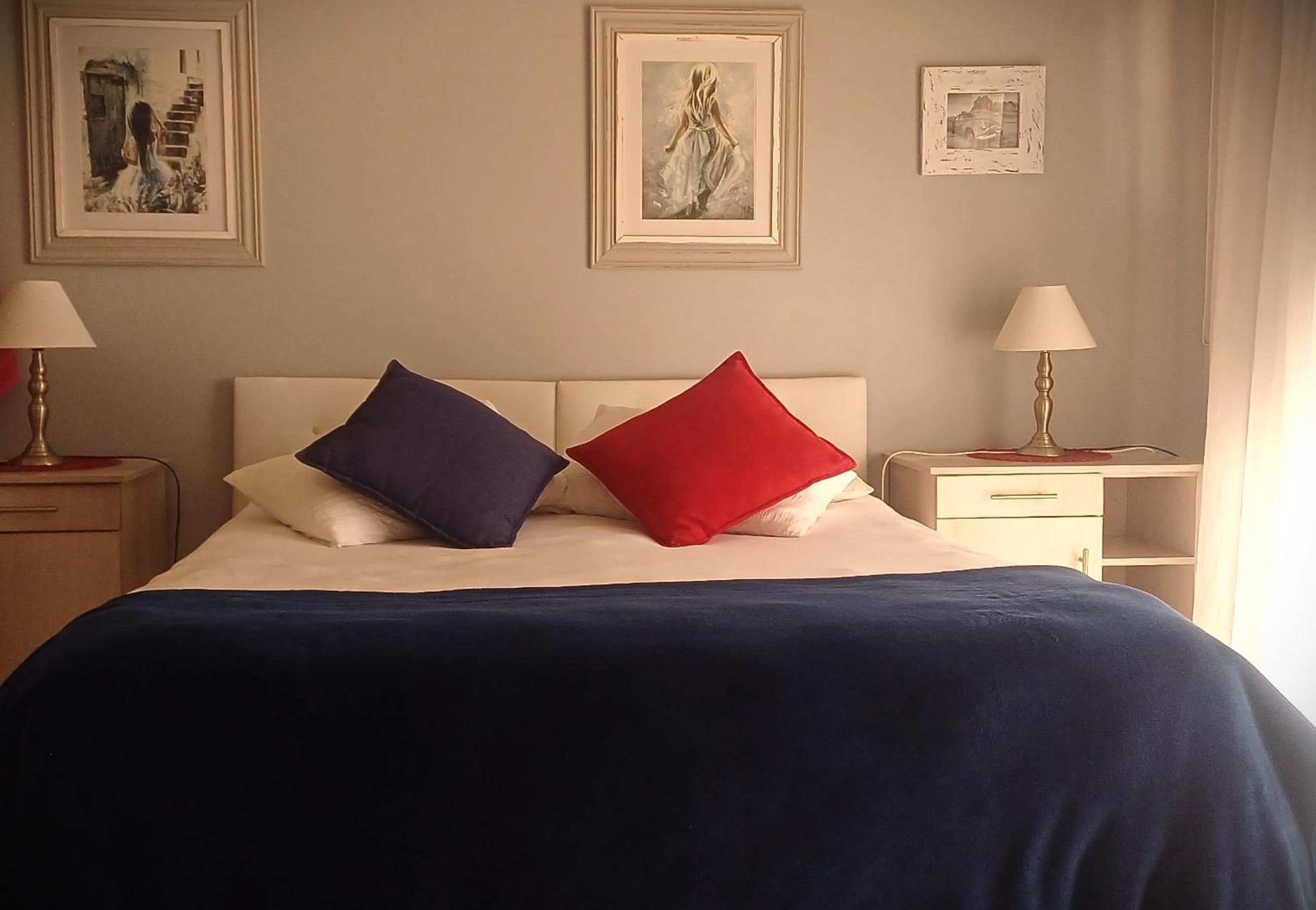 Deluxe Family Room - Photo 13