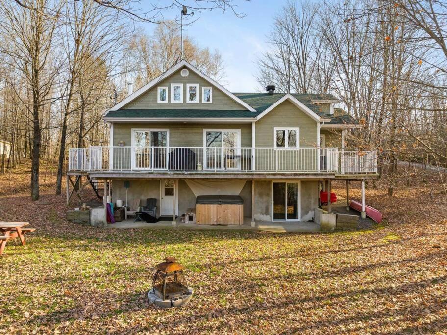 Four-Bedroom House photo 3