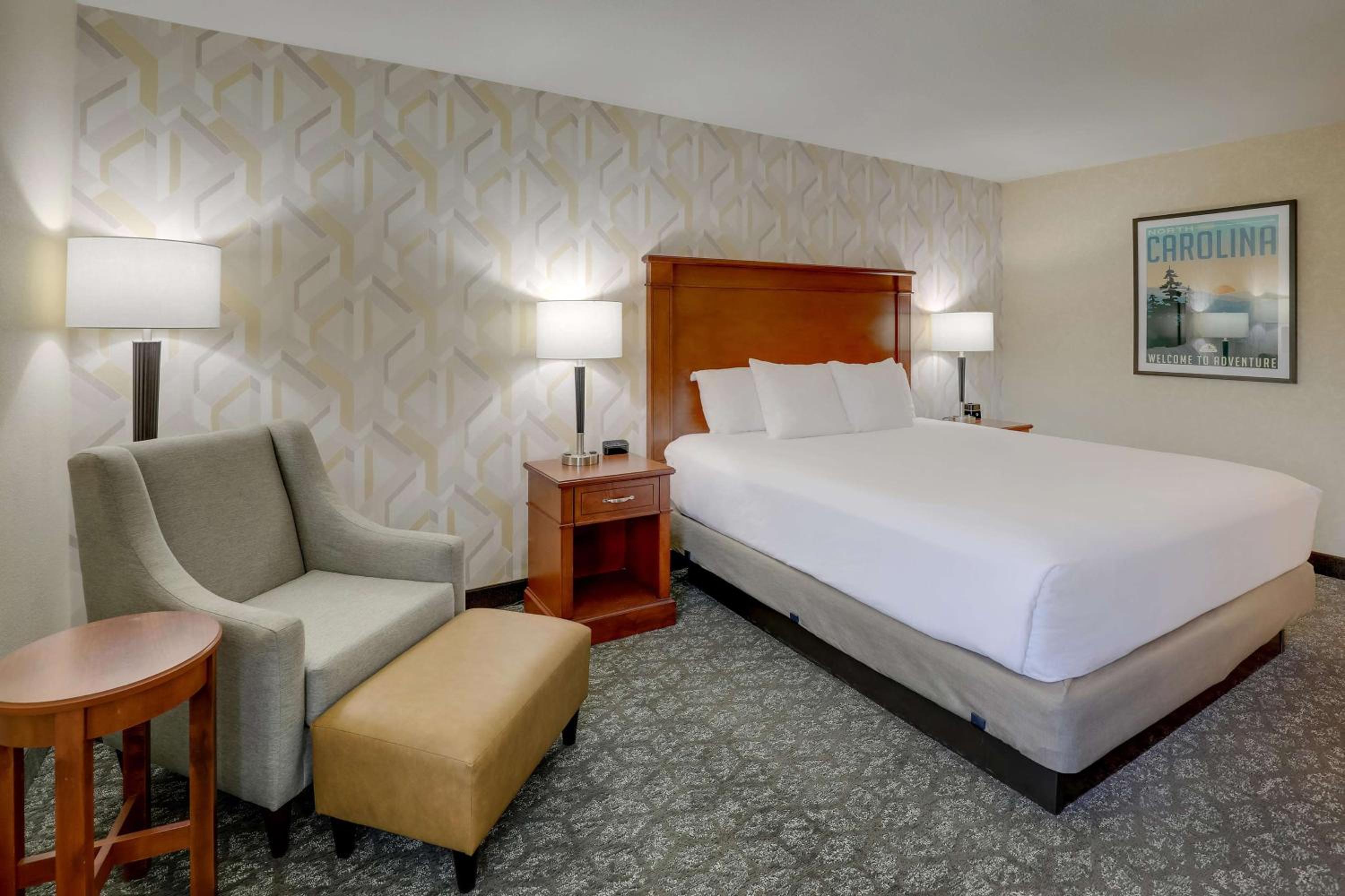 Deluxe King Room photo 2