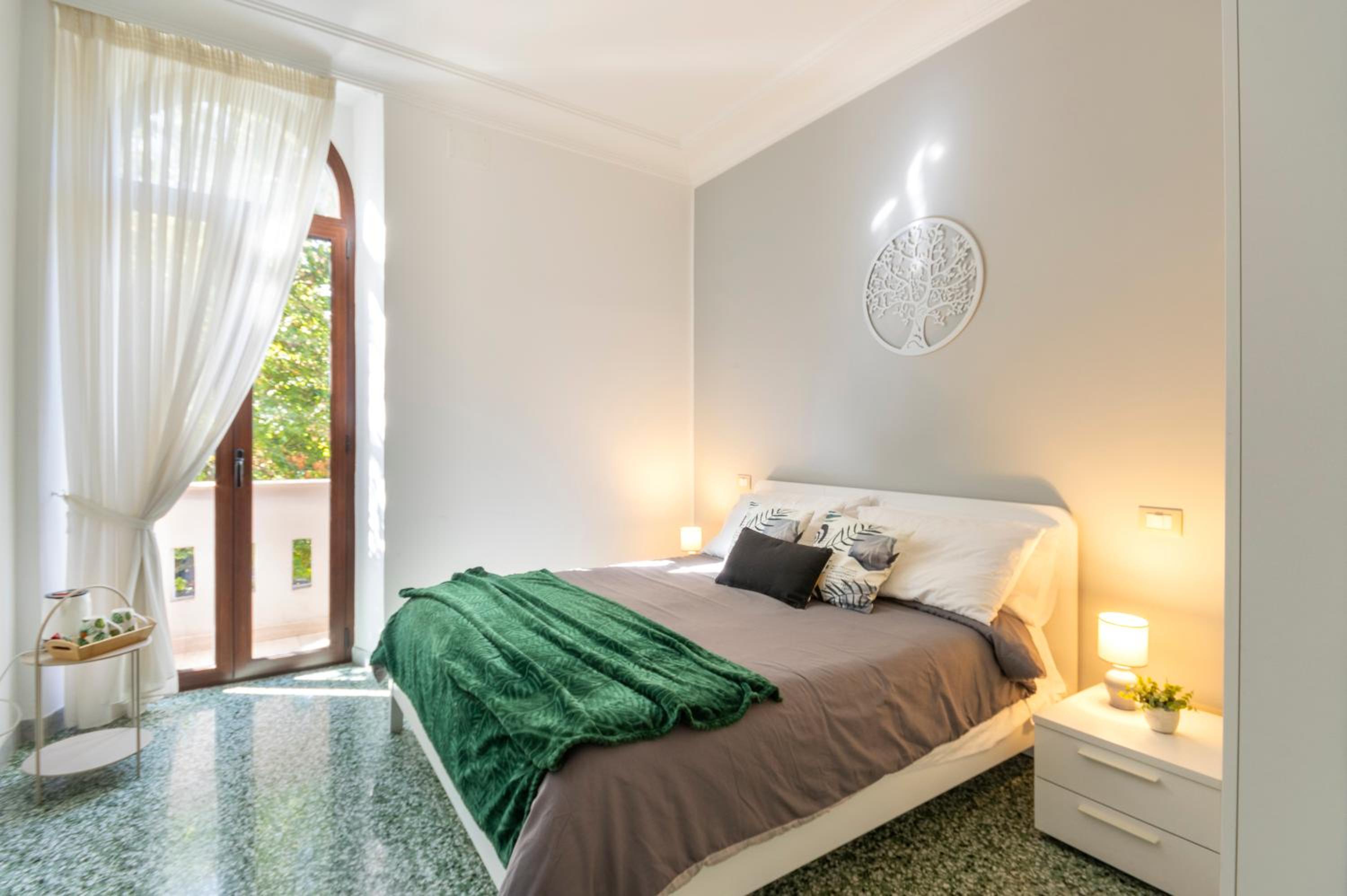Deluxe Double Room with Balcony photo 1