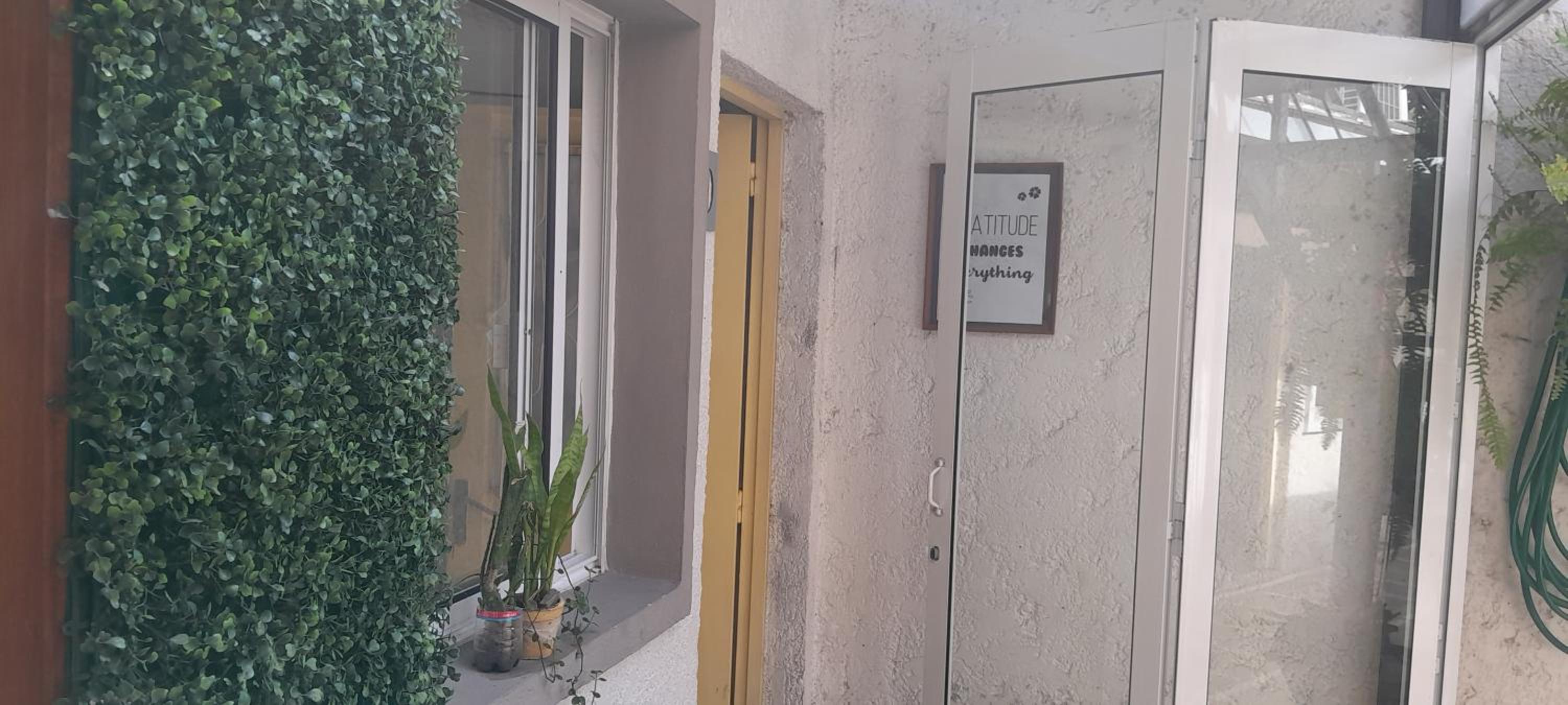 Standard Double Room with Shared Bathroom photo 2
