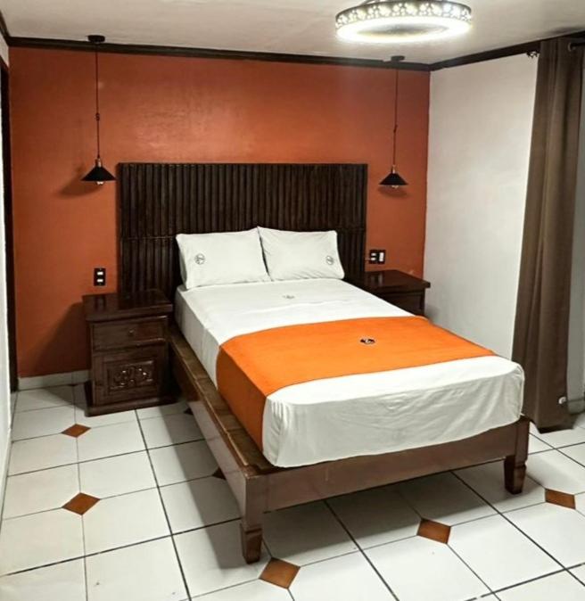 Standard Queen Room