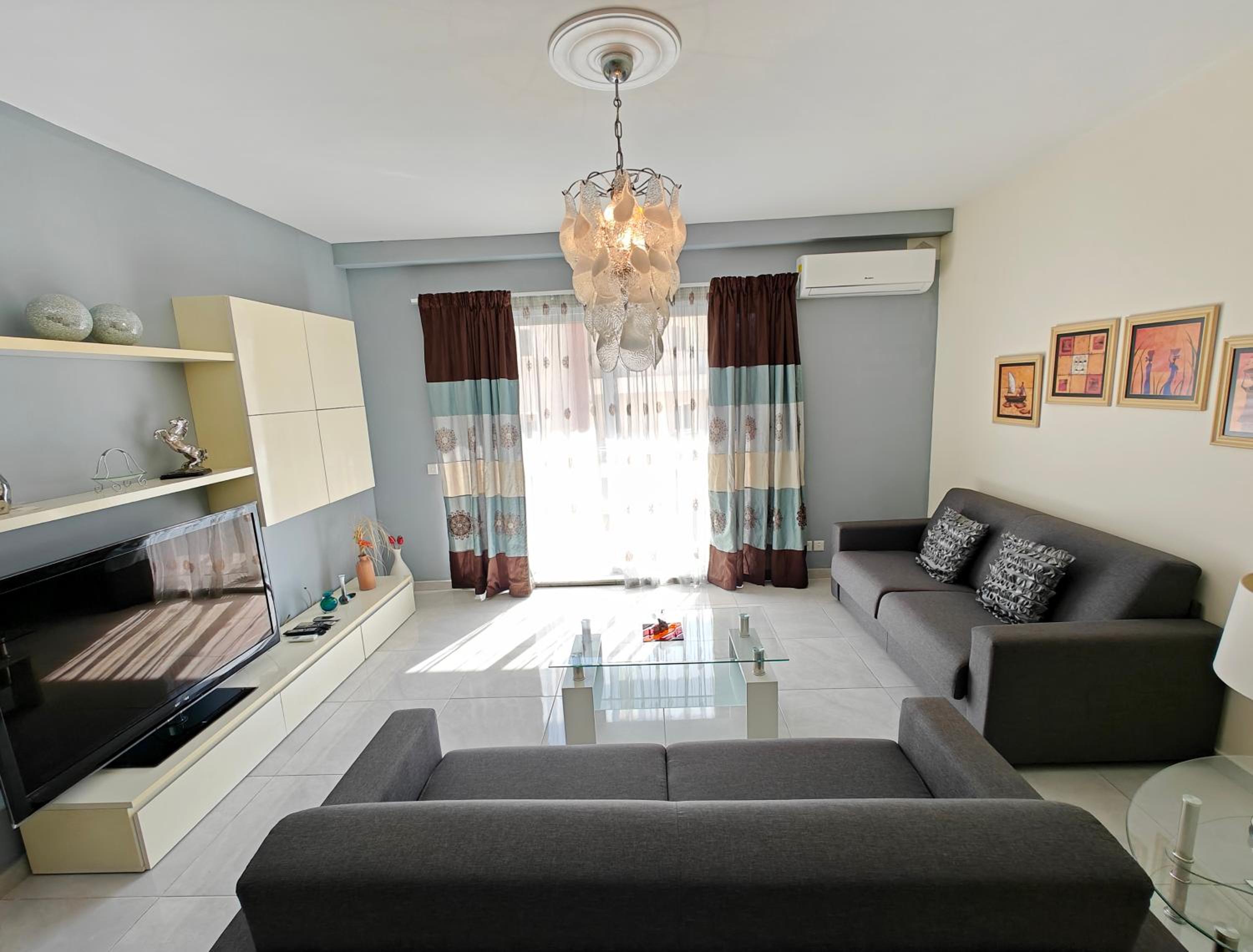 Apartment photo 3