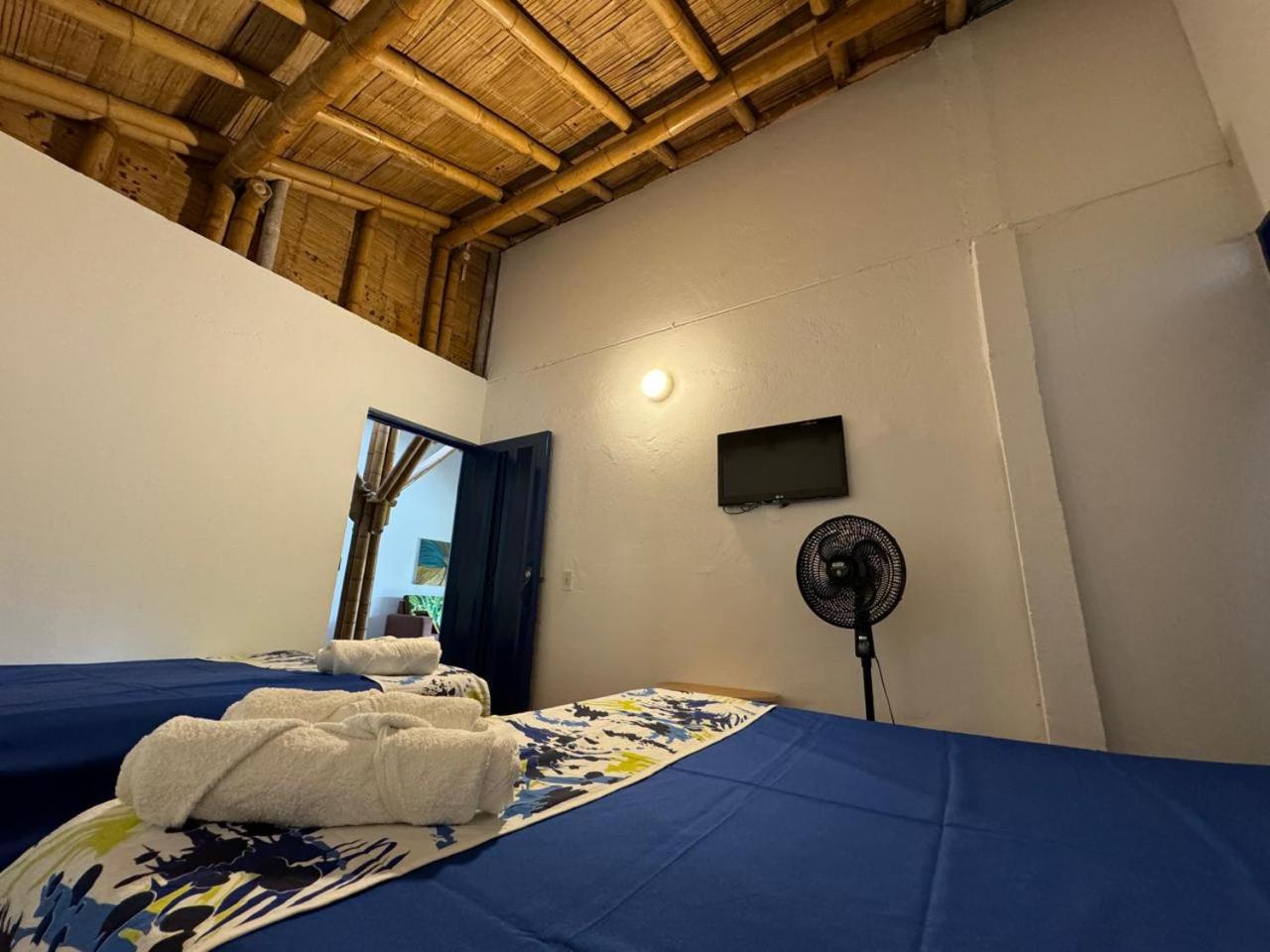 Quadruple Room with Private Bathroom photo 3