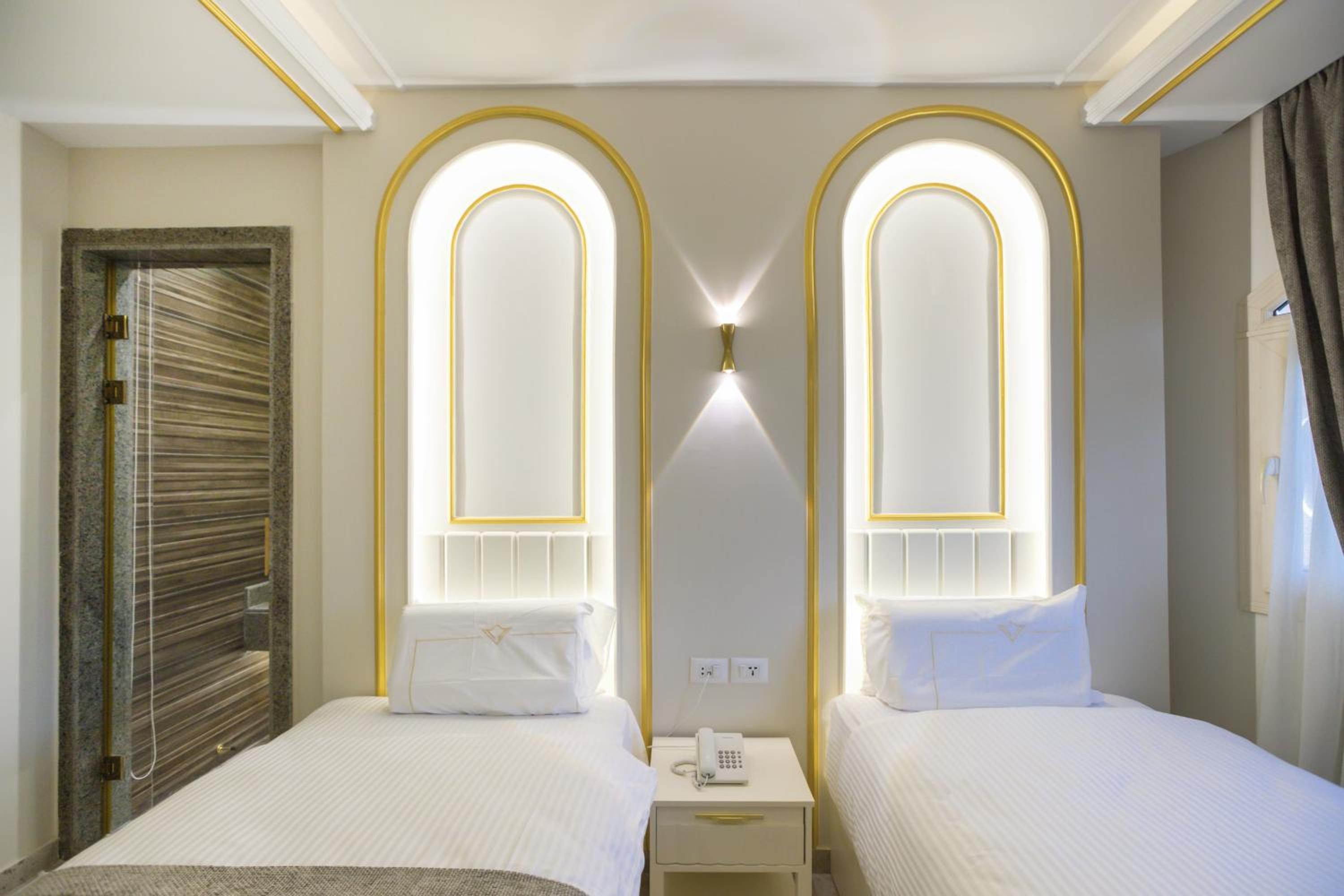 Standard Double or Twin Room - Photo 3