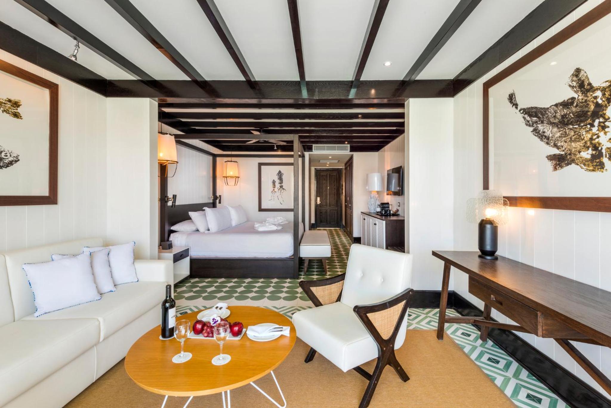 Privilege Junior Suite Pool View Single