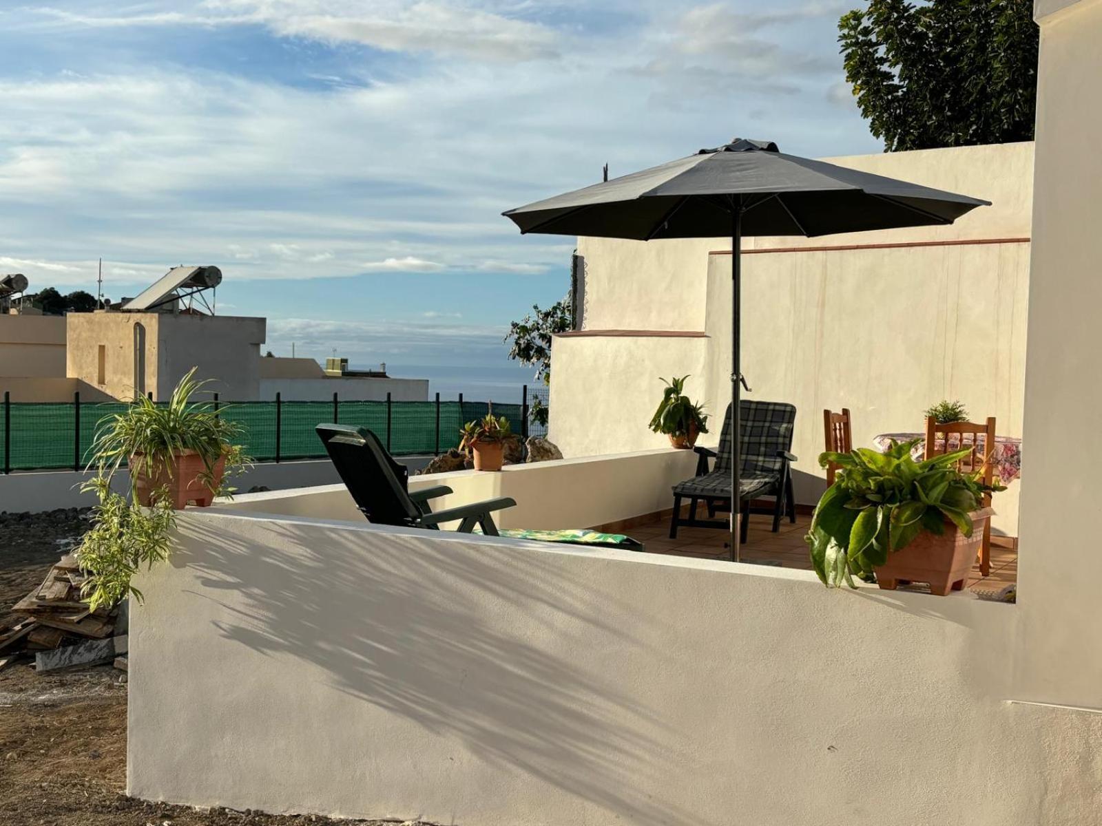 Apartment with Terrace photo 3