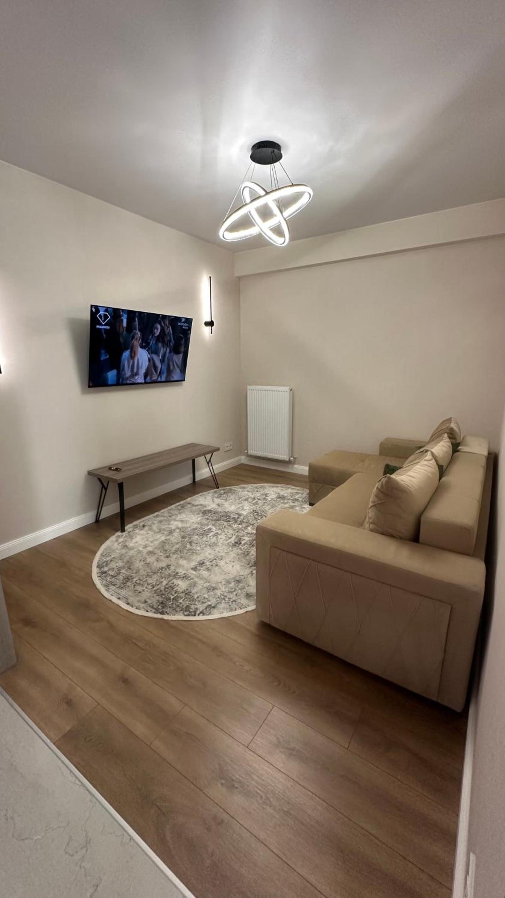 Apartment photo 2
