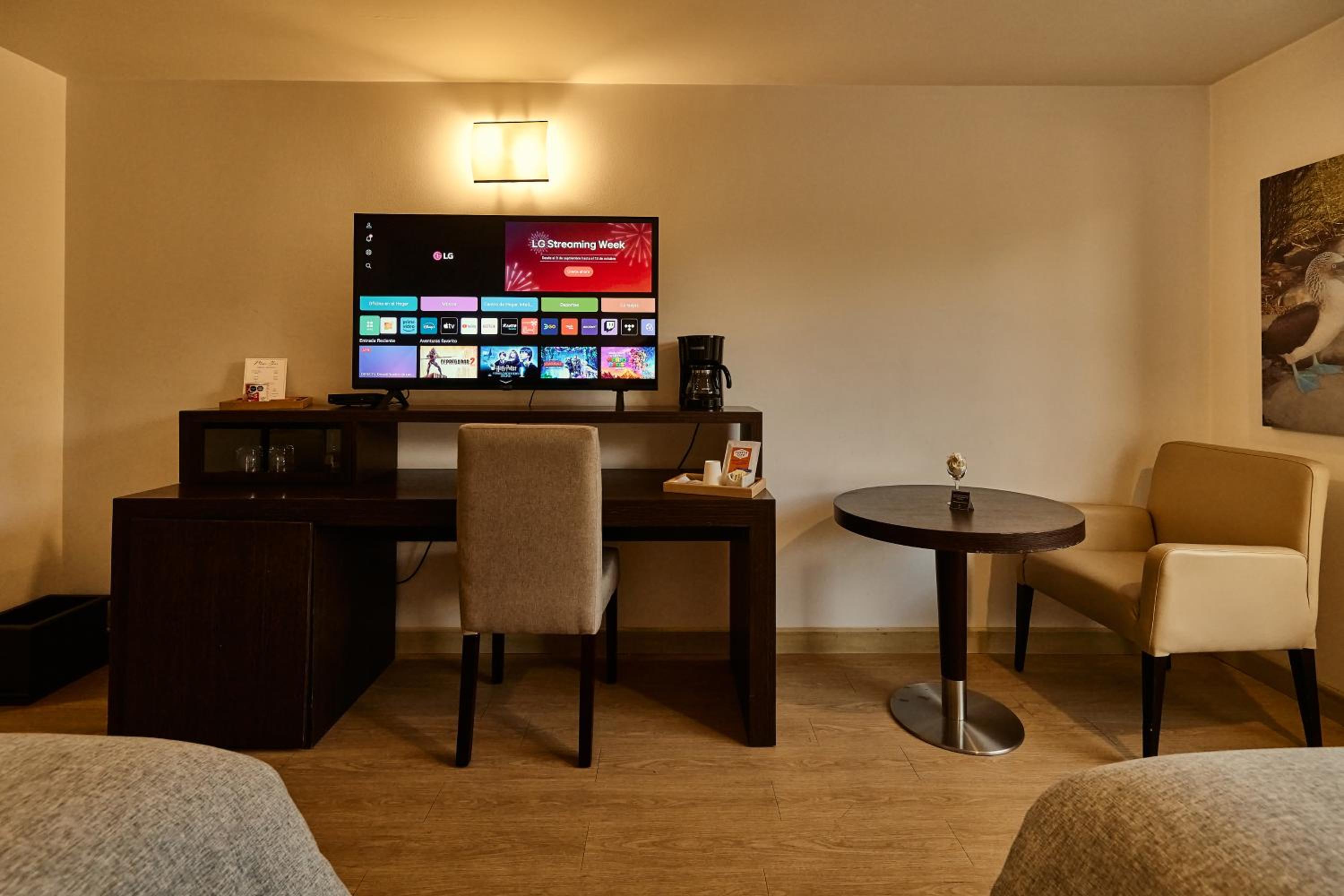 Twin Room - Photo 2