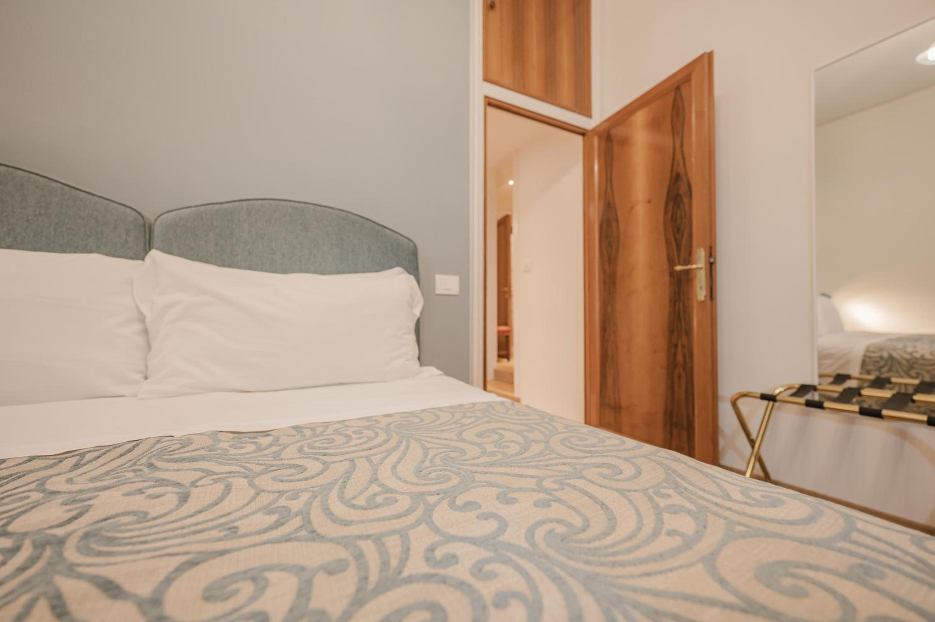 Three-Bedroom Premium Apartment with Balcony photo 3