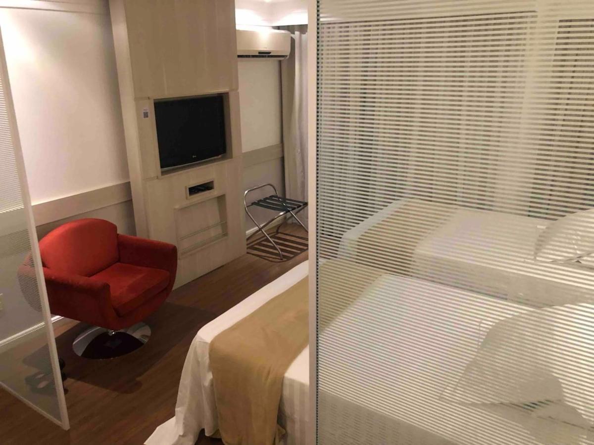 Suite 2