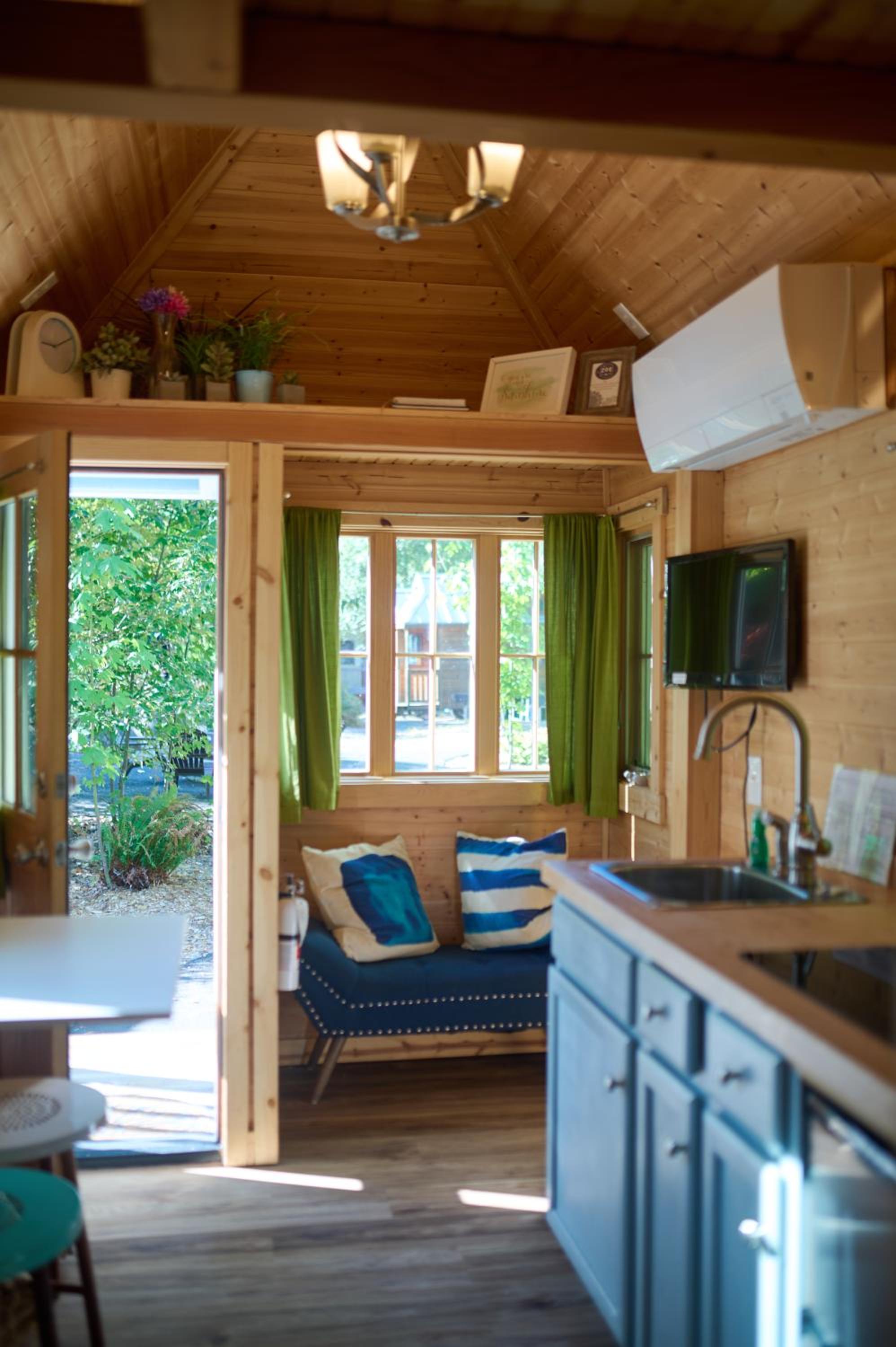 Zoe Tiny House photo 2