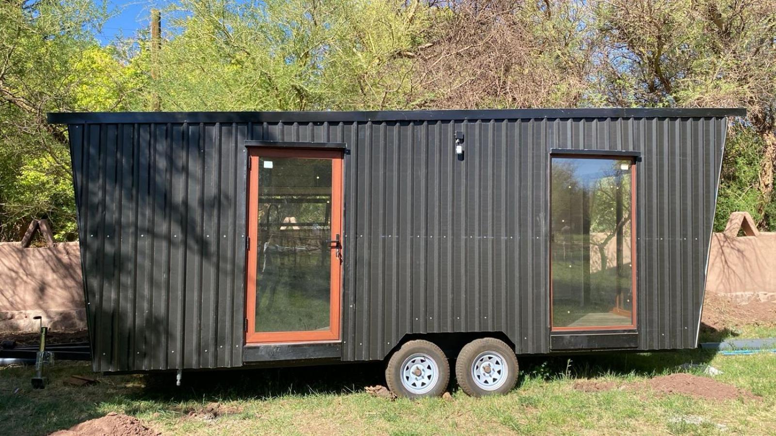 Mobile Home photo 2