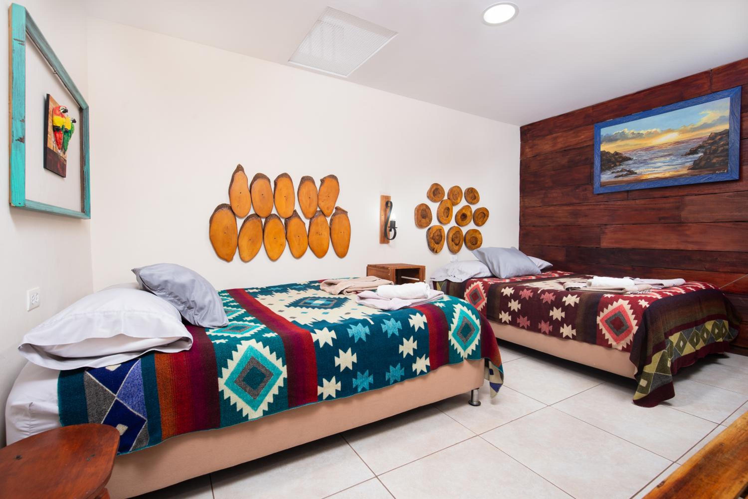 Economy Triple Room photo 3