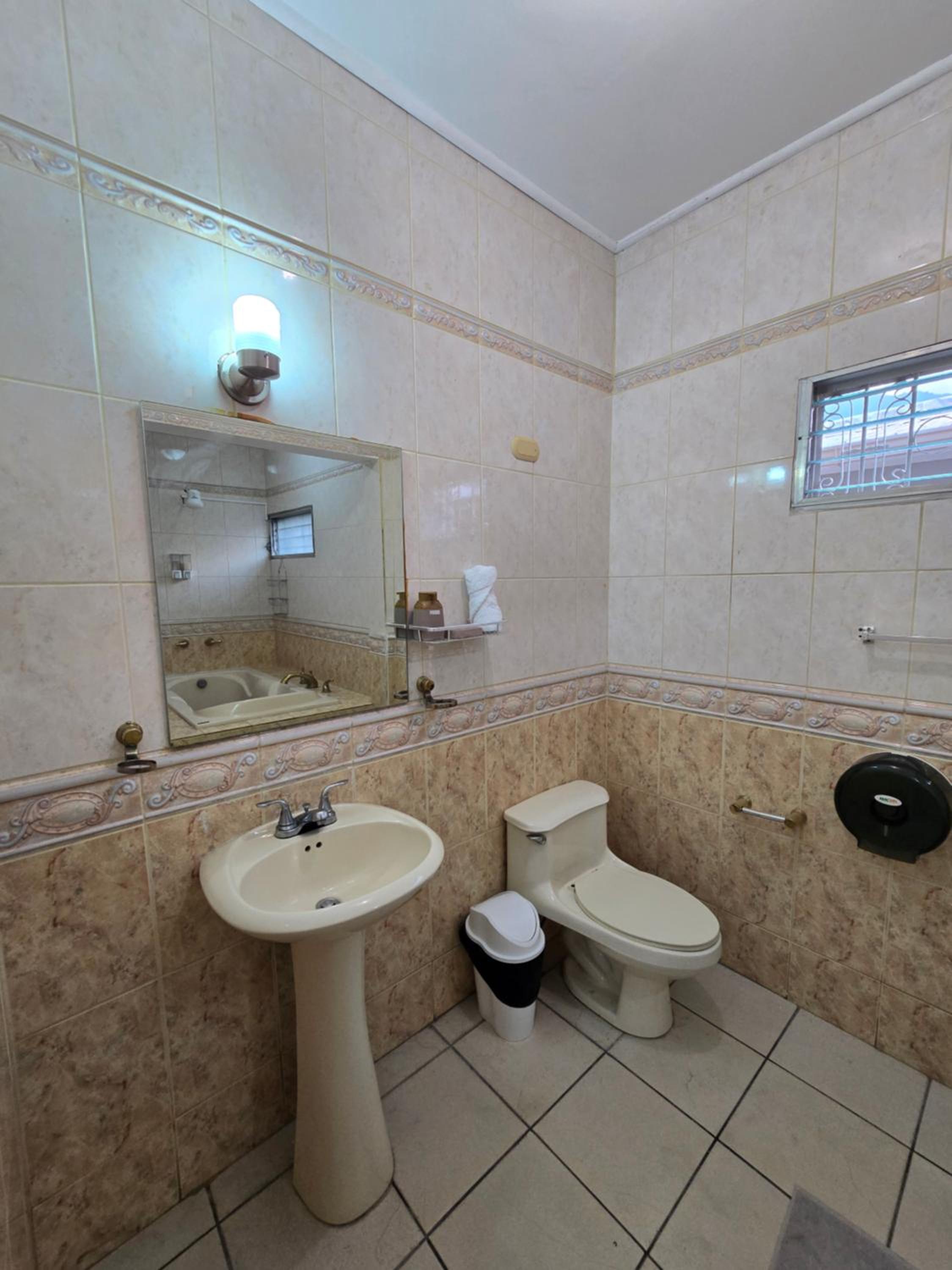 Double Room With Private Bathroom photo 3