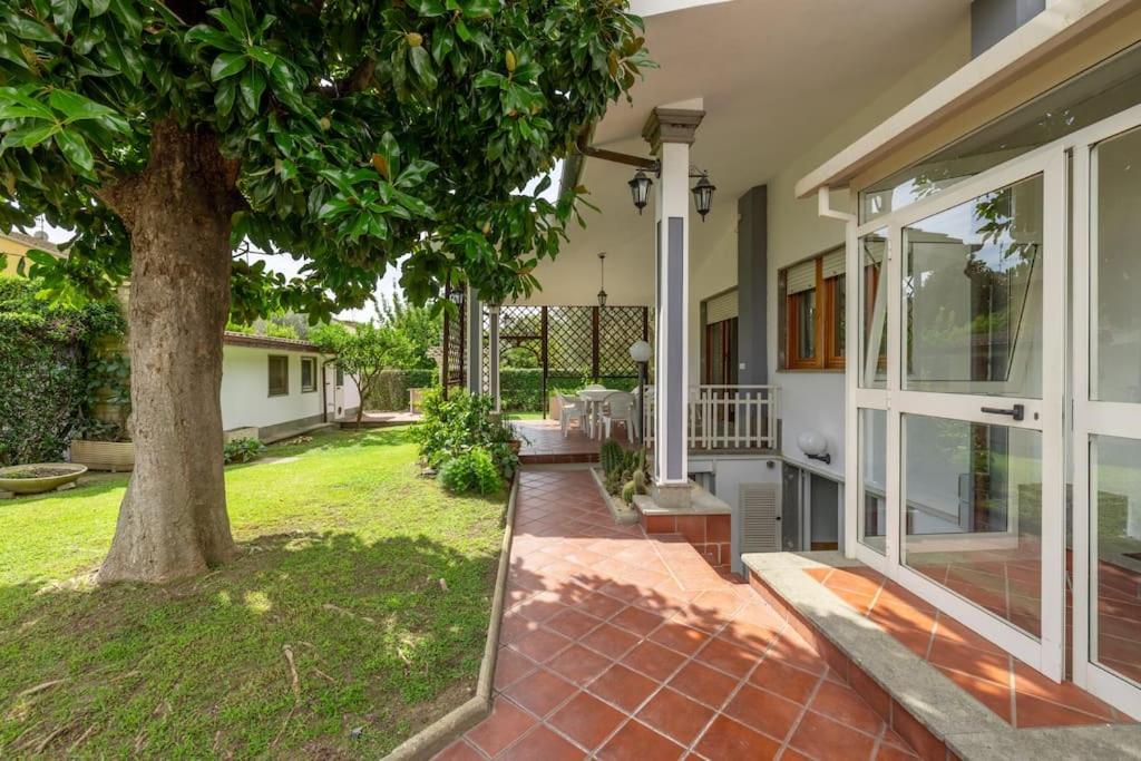 Villa photo 3