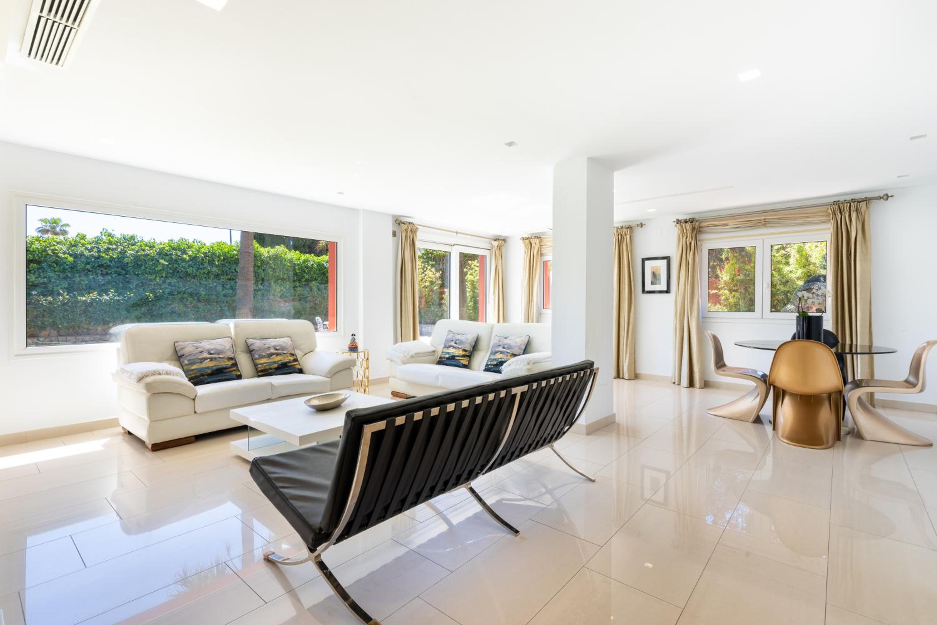Villa con vistas al jardín