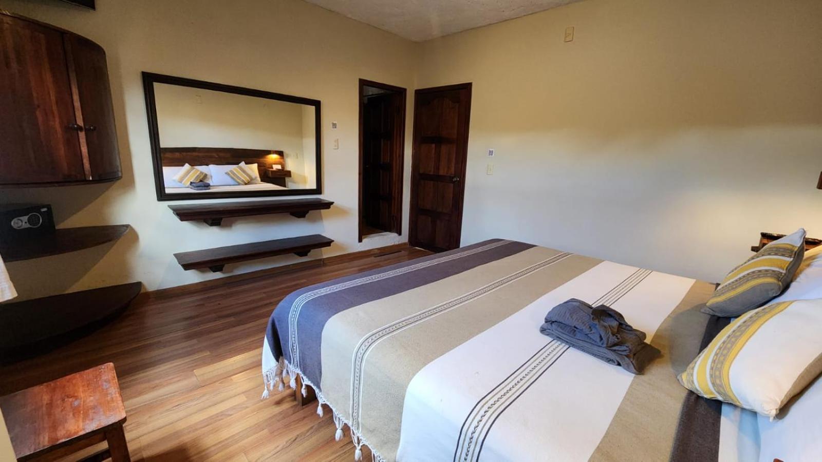 King Room with Garden View - Photo 2