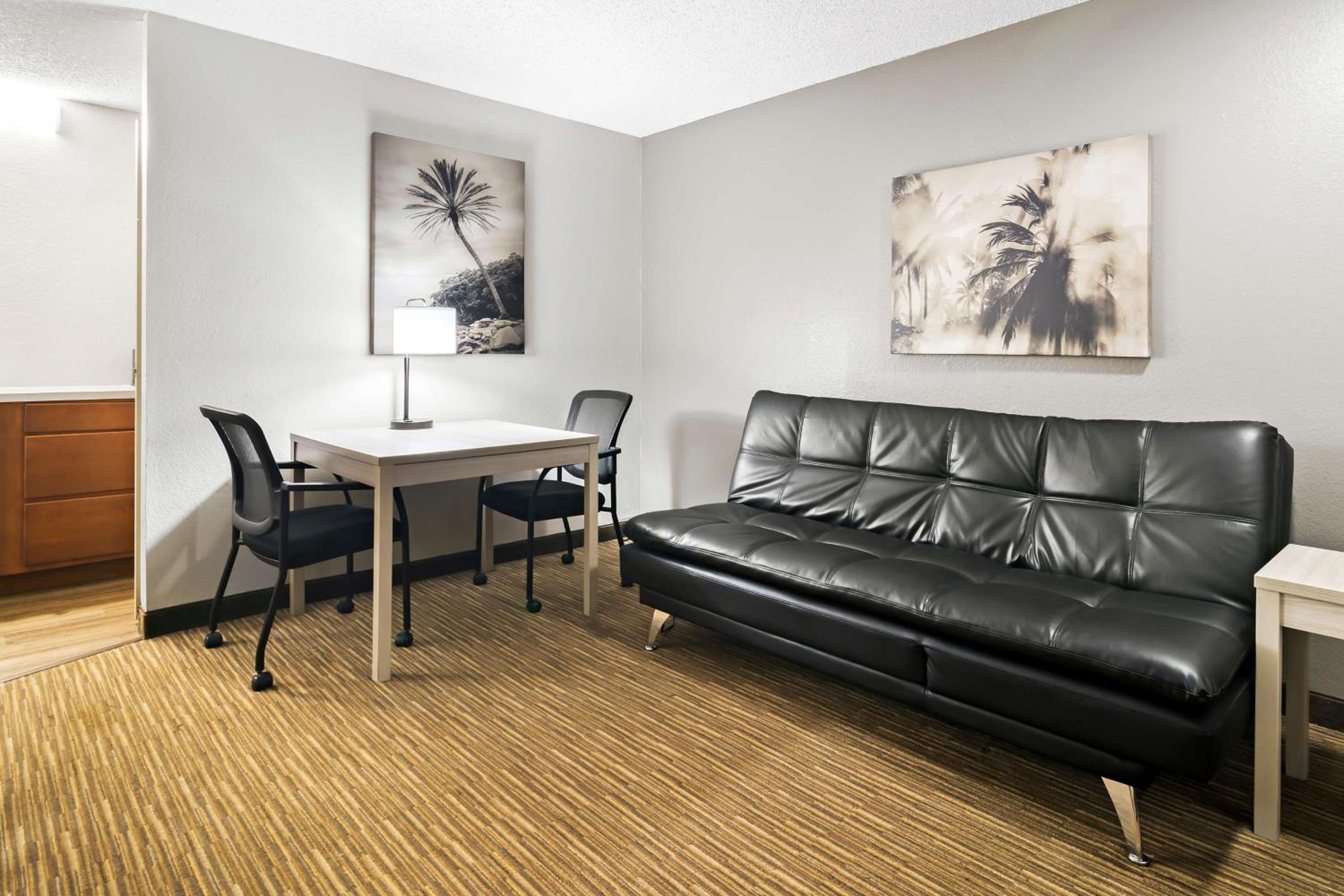 Suite with Two Double Beds and Sofa Bed photo 1