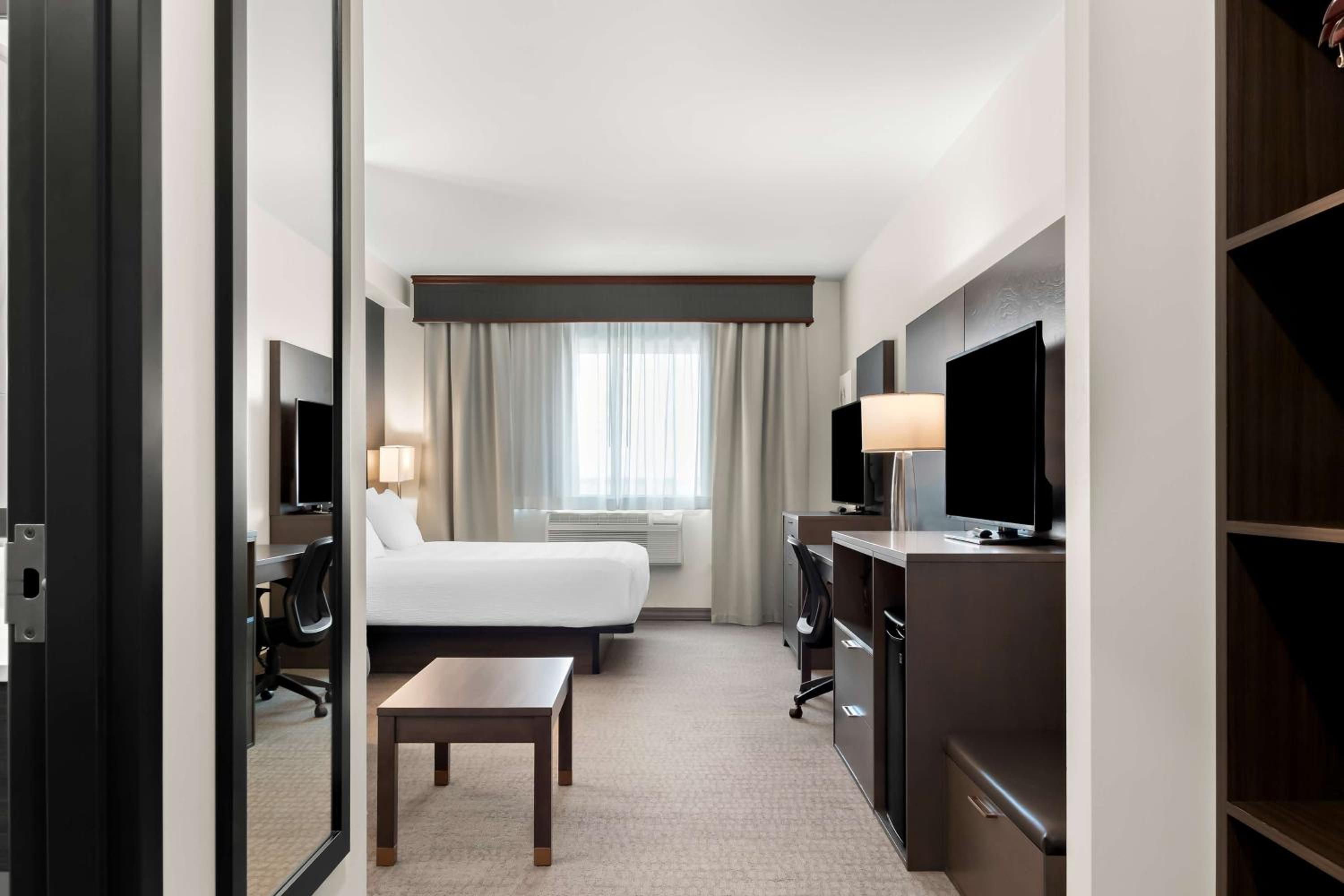 King Suite - Photo 3