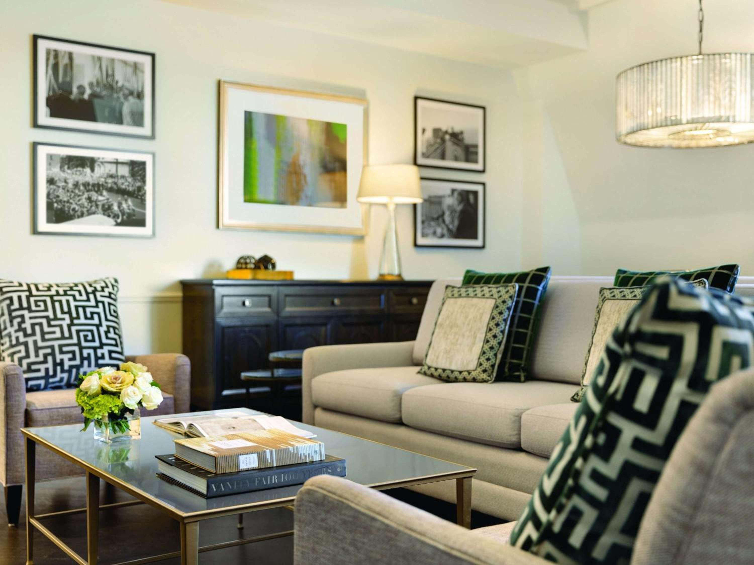Charles De Gaulle Onebr Suite with River View