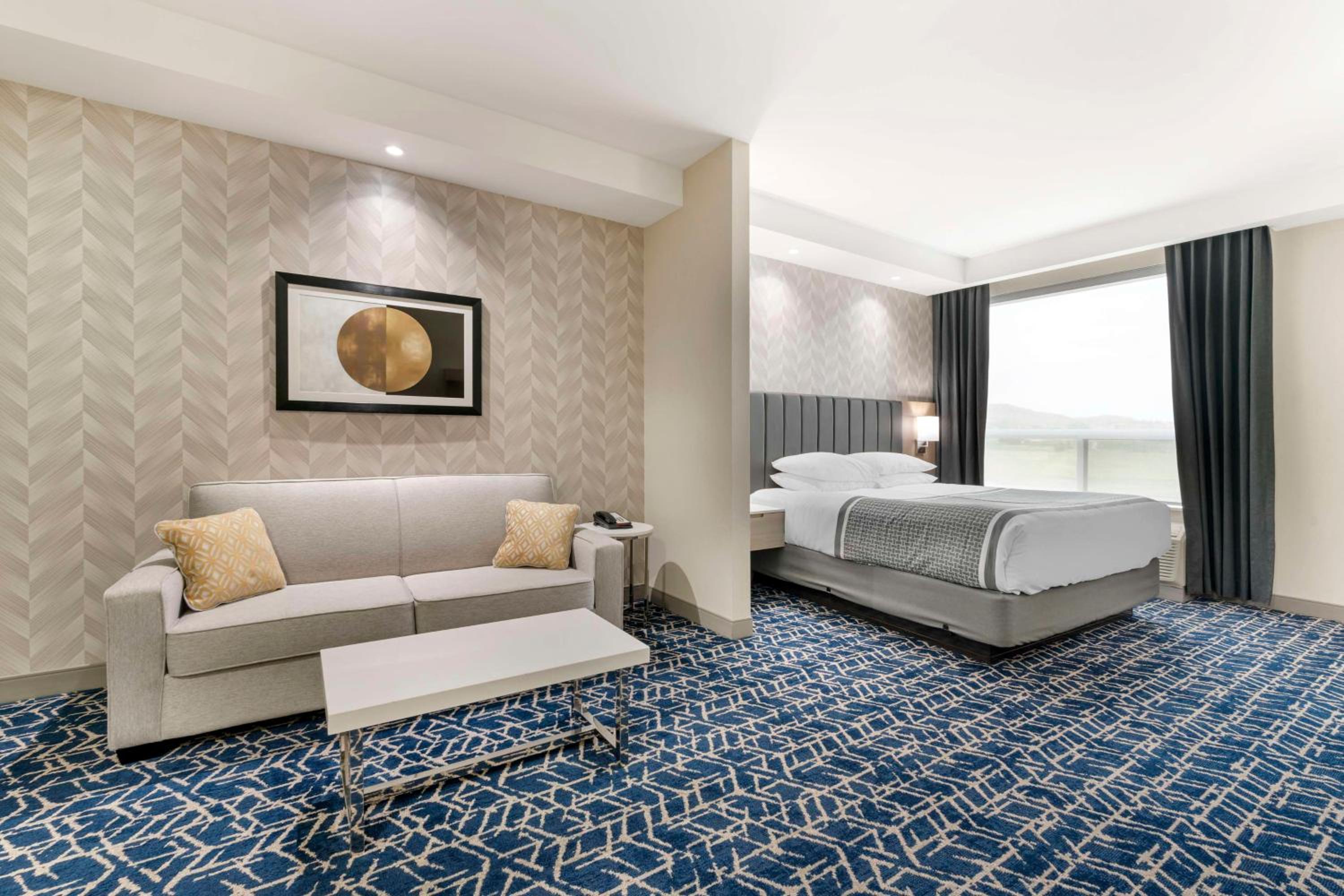 King Suite with Sofa Bed and Kitchenette - Photo 4