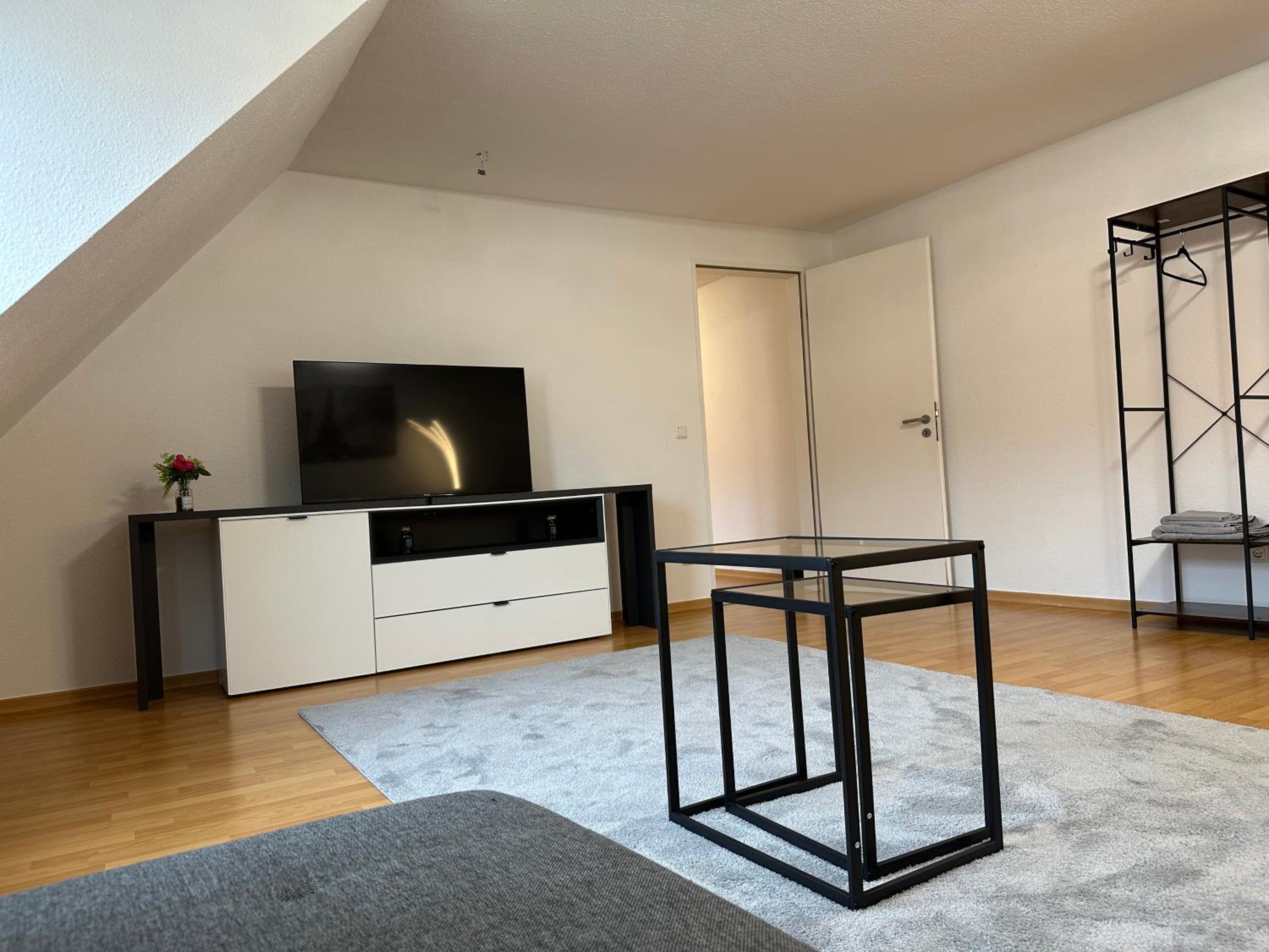 One-Bedroom Apartment photo 1