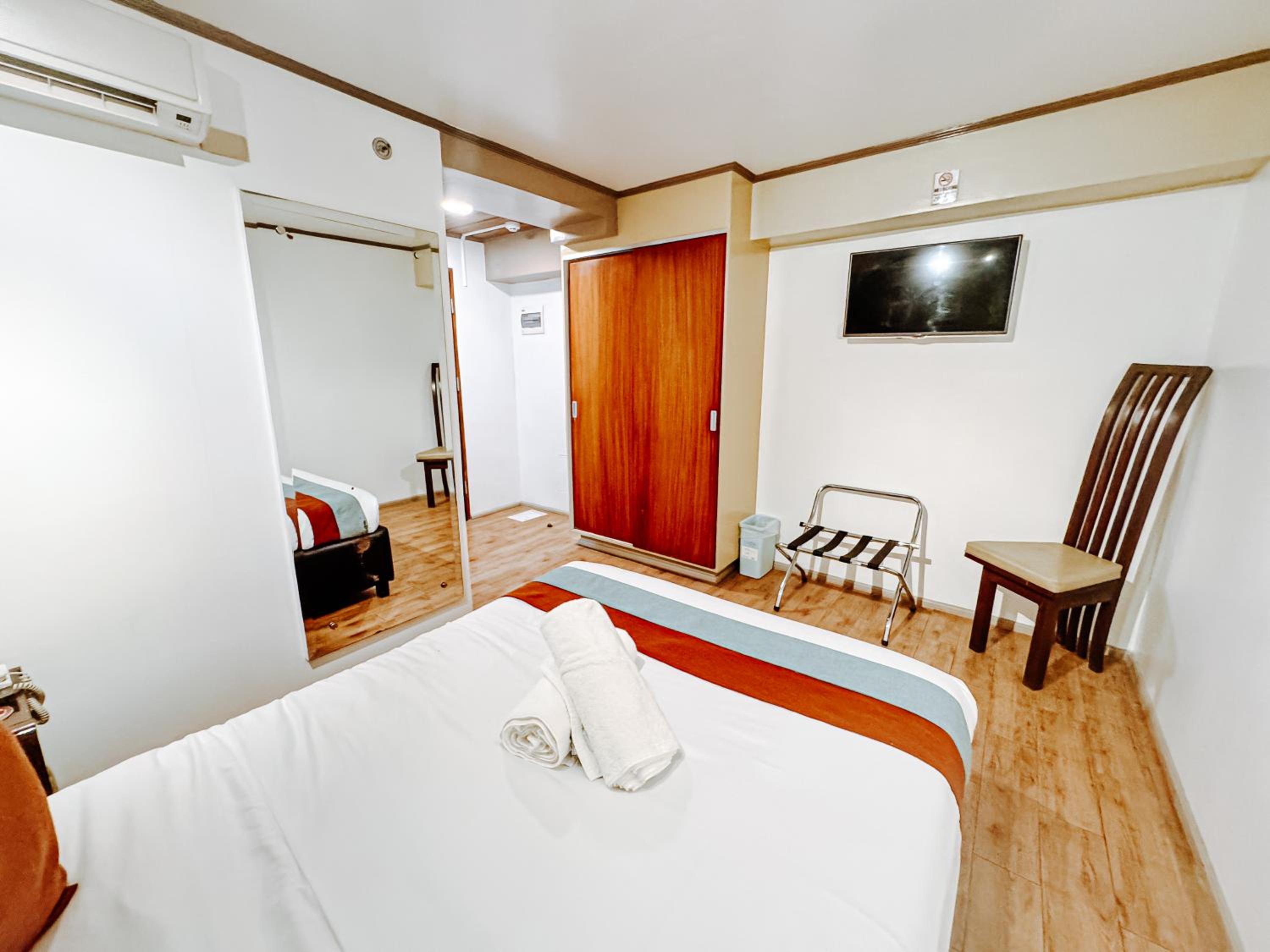 Deluxe Double Room photo 2