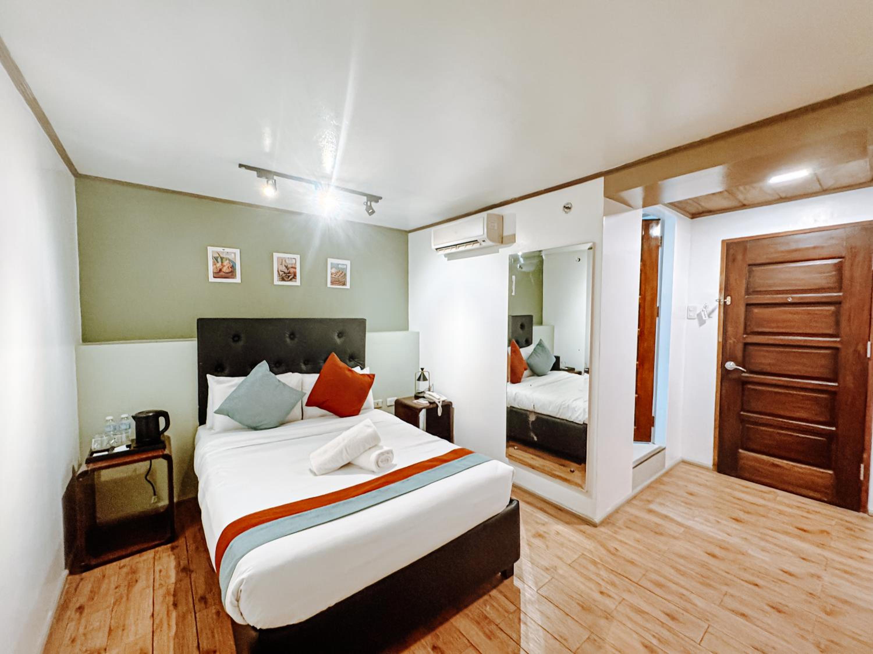 Deluxe Double Room photo 3
