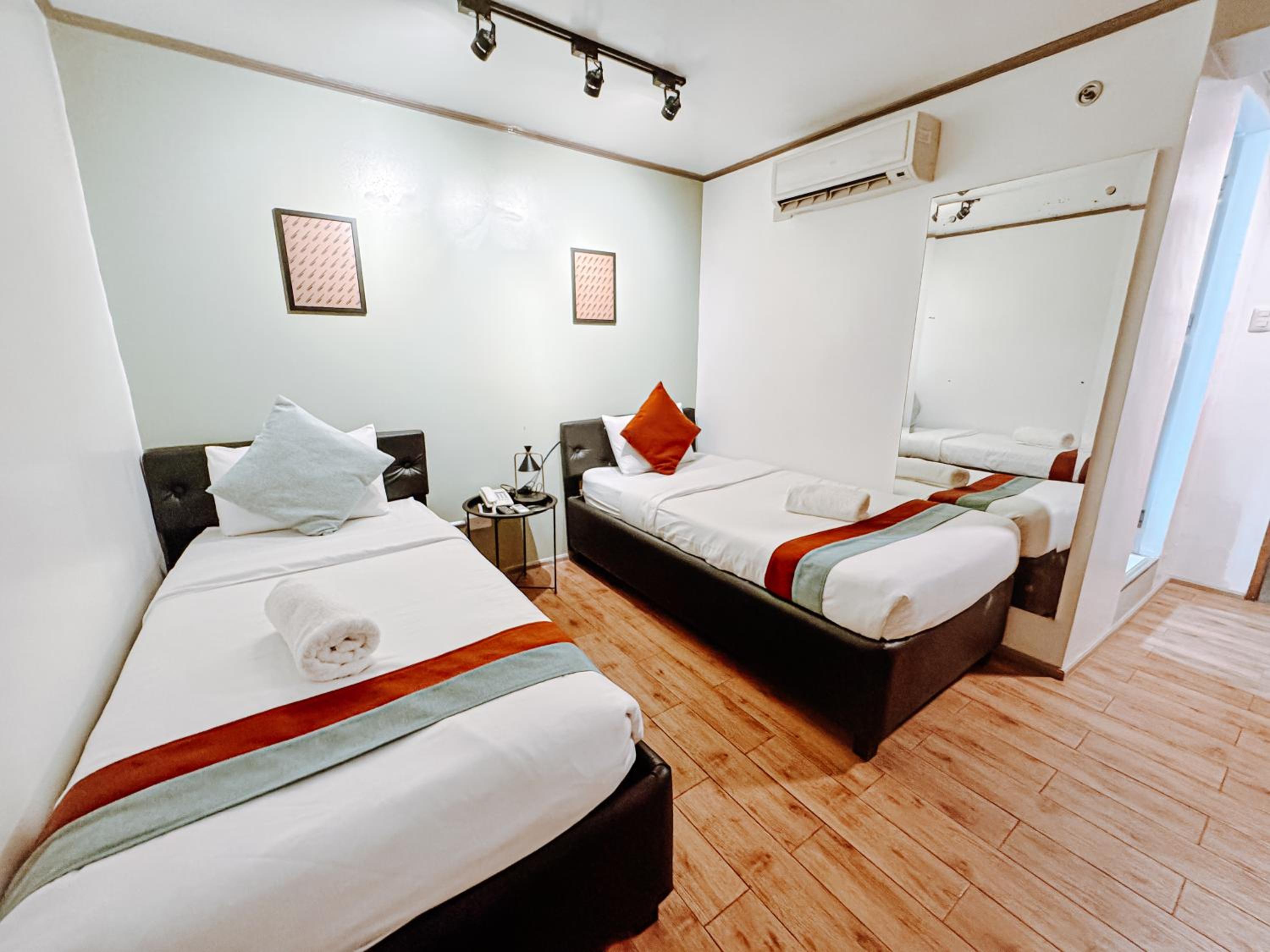 Deluxe Twin Room photo 3