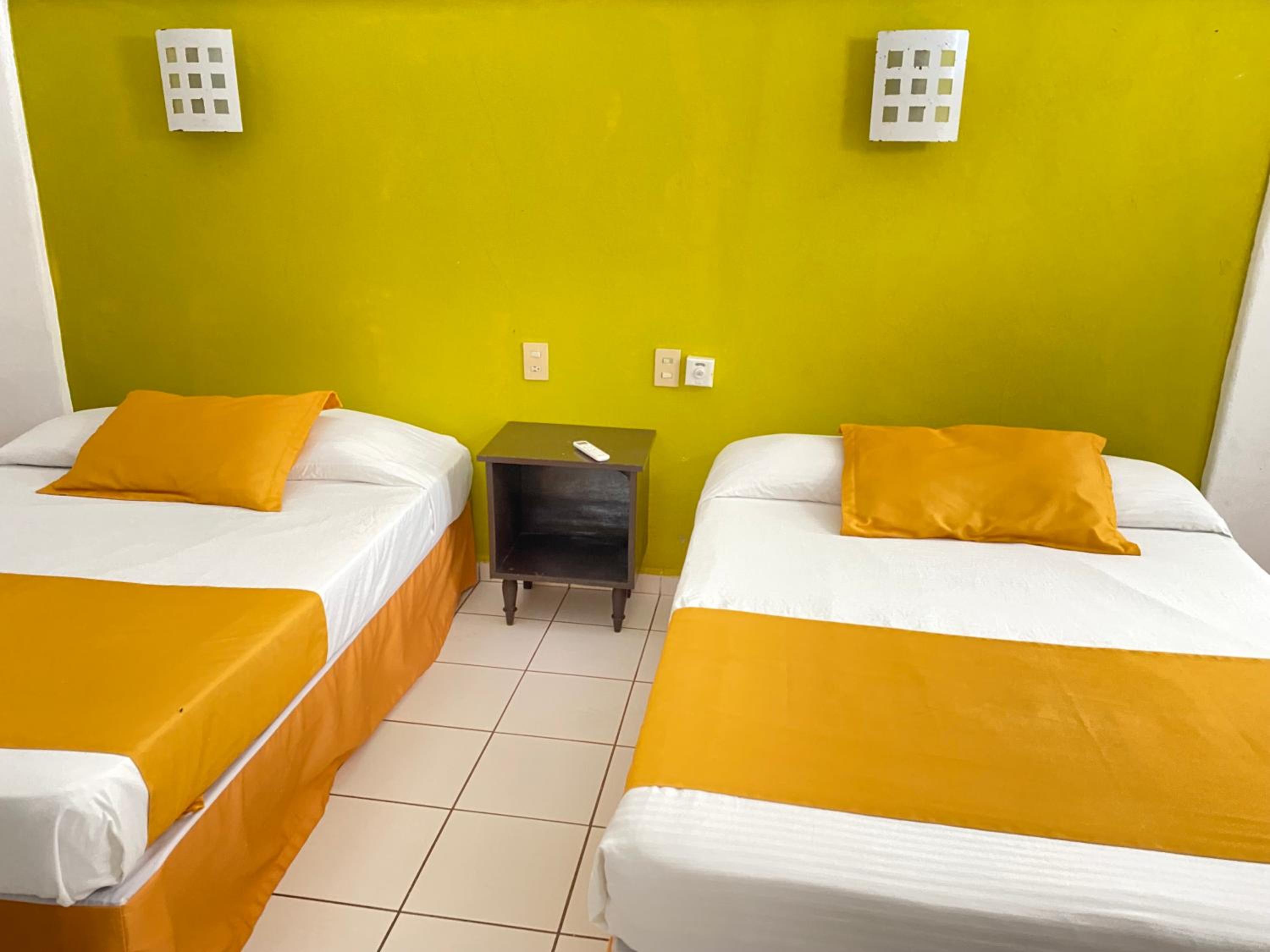 Deluxe Double Room with Two Double Beds photo 3